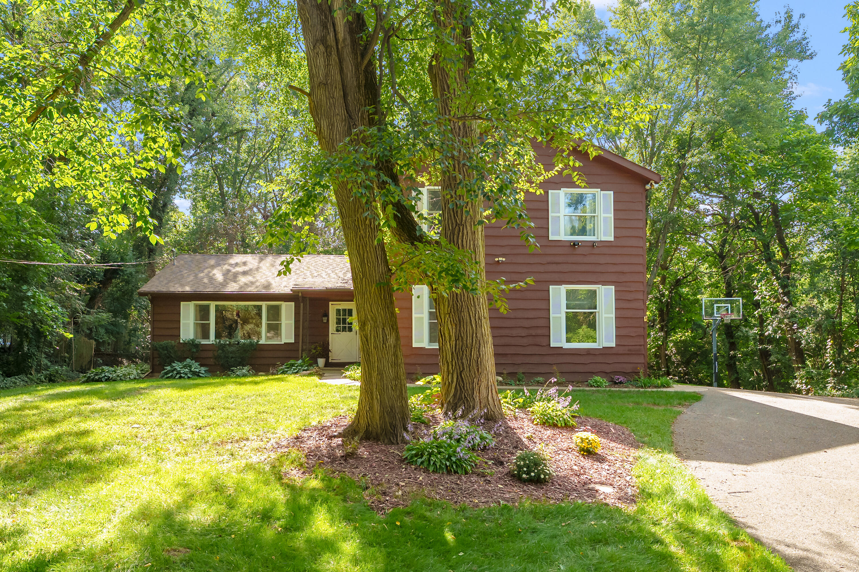 7423 Ravine Road Kalamazoo MI 49009