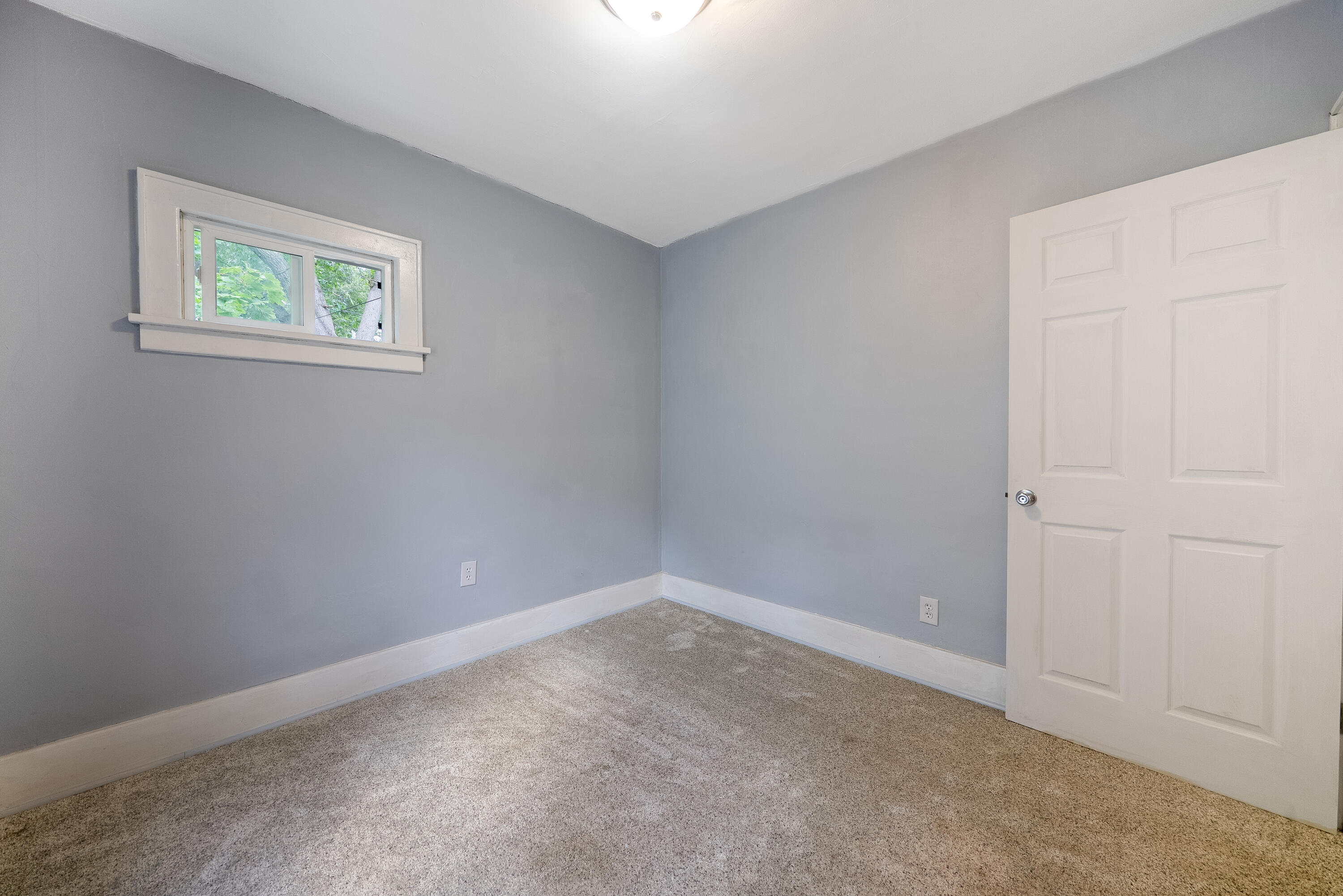 942 Ada Avenue Muskegon MI 49442