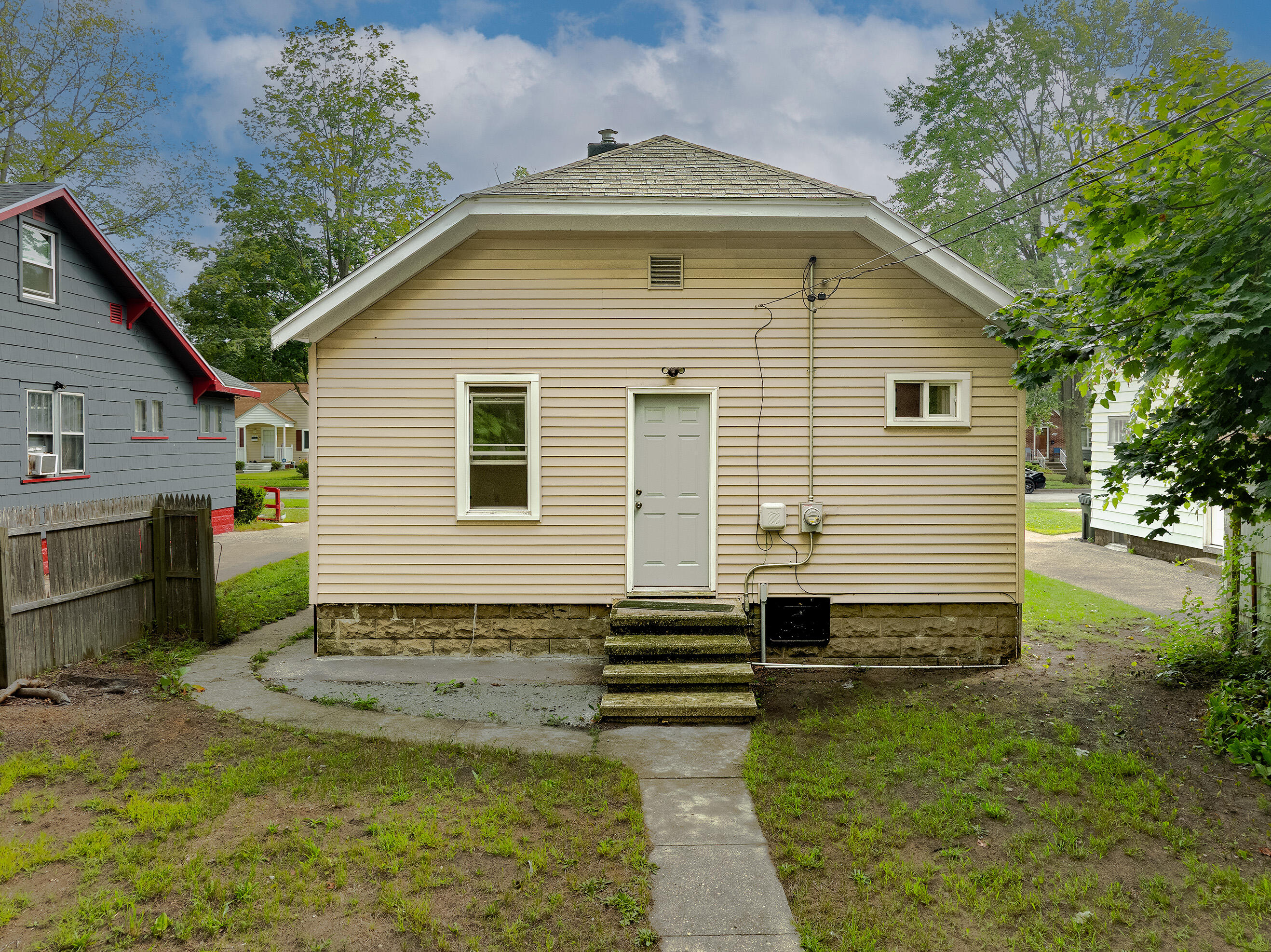 942 Ada Avenue Muskegon MI 49442