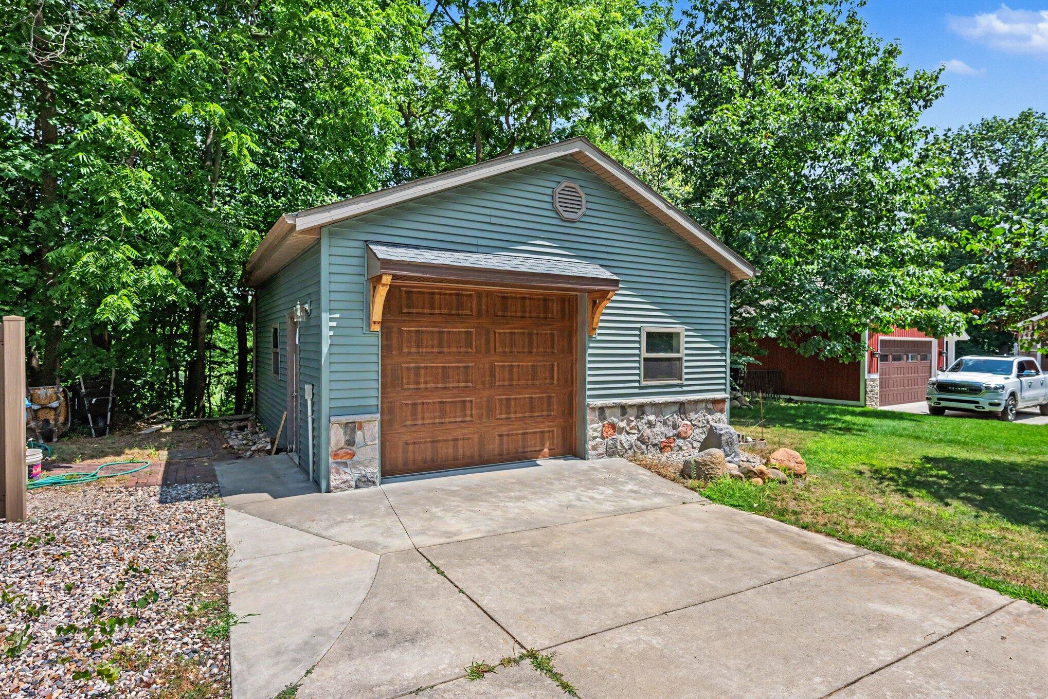 1653 Fairview Drive Allegan MI 49010
