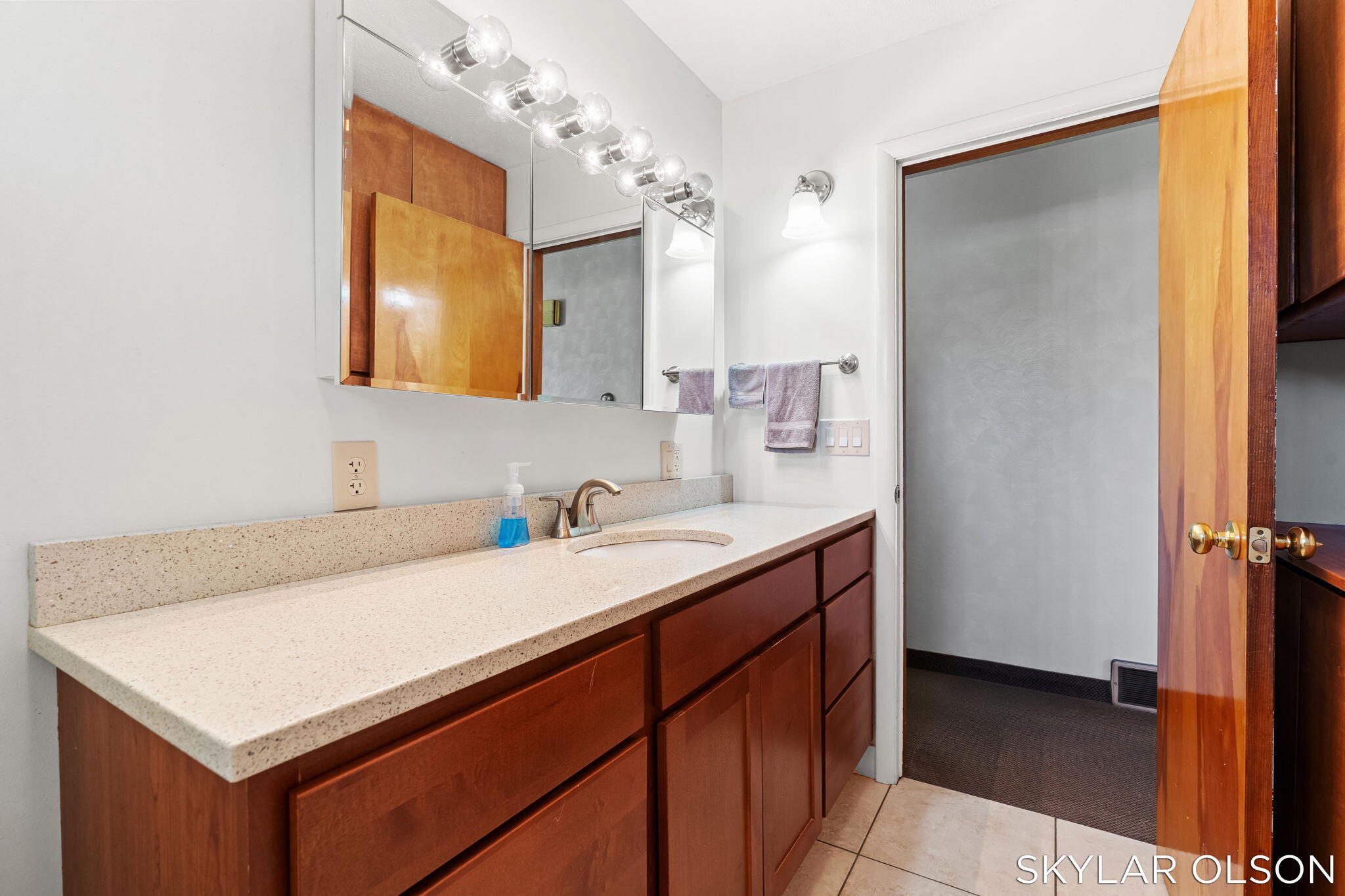2467 Kimberly Muskegon MI 49444