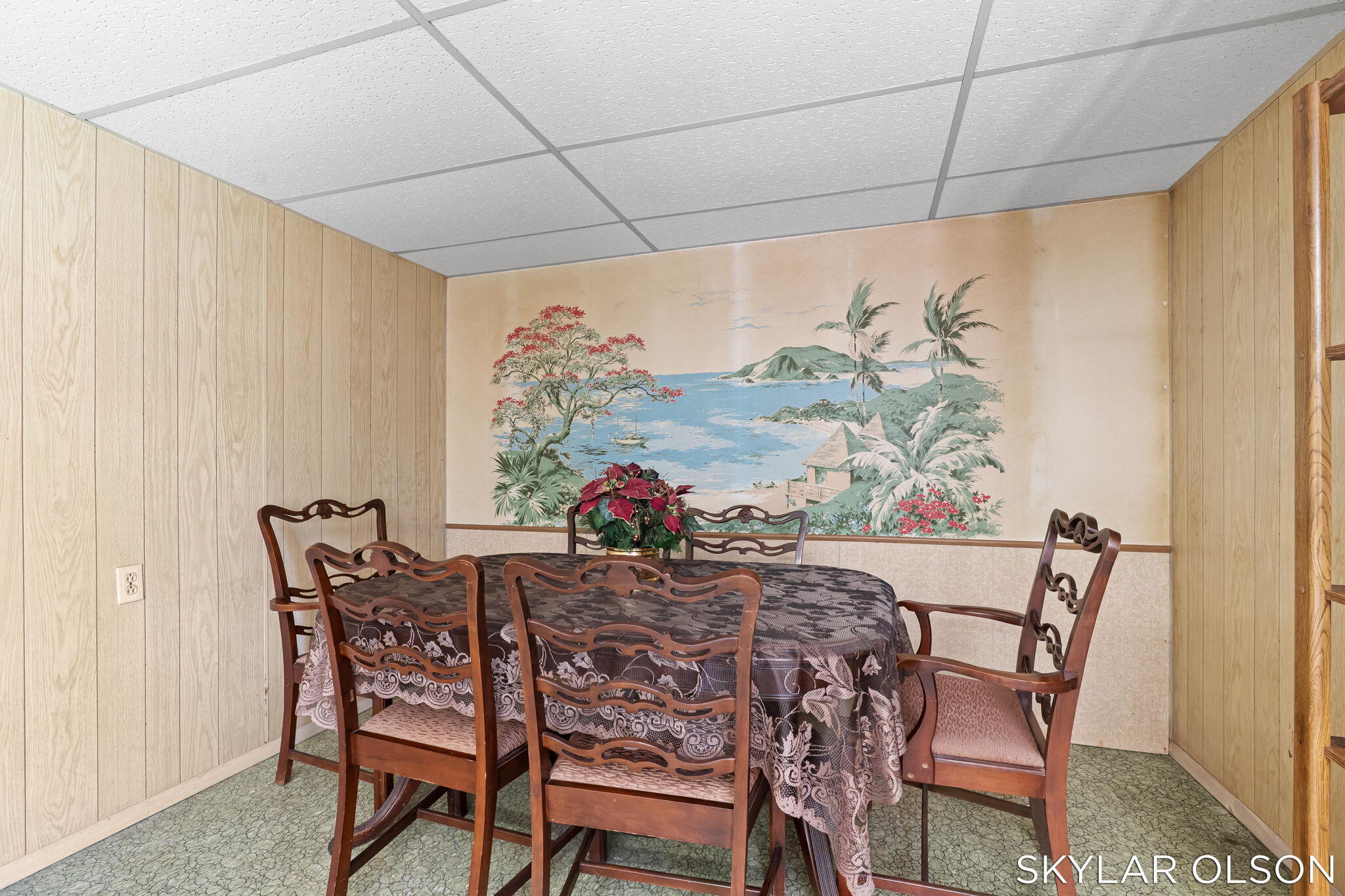 2467 Kimberly Muskegon MI 49444