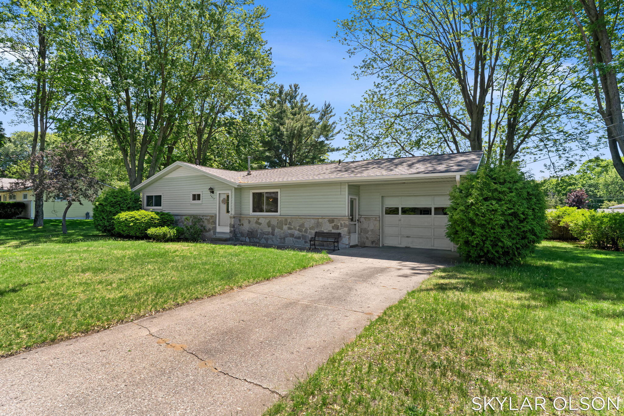 2467 Kimberly Muskegon MI 49444
