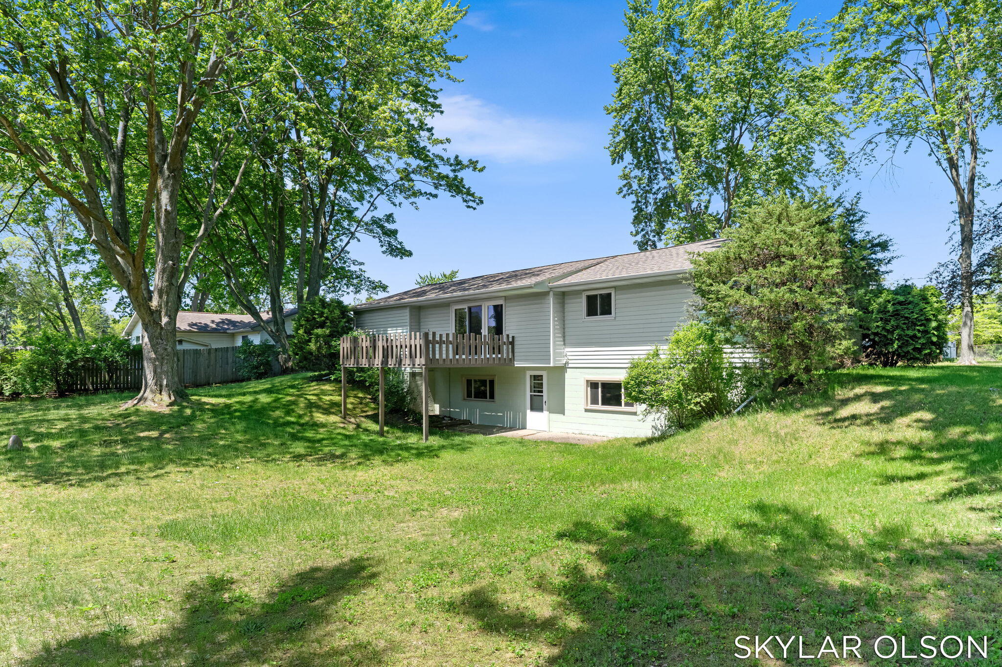 2467 Kimberly Muskegon MI 49444
