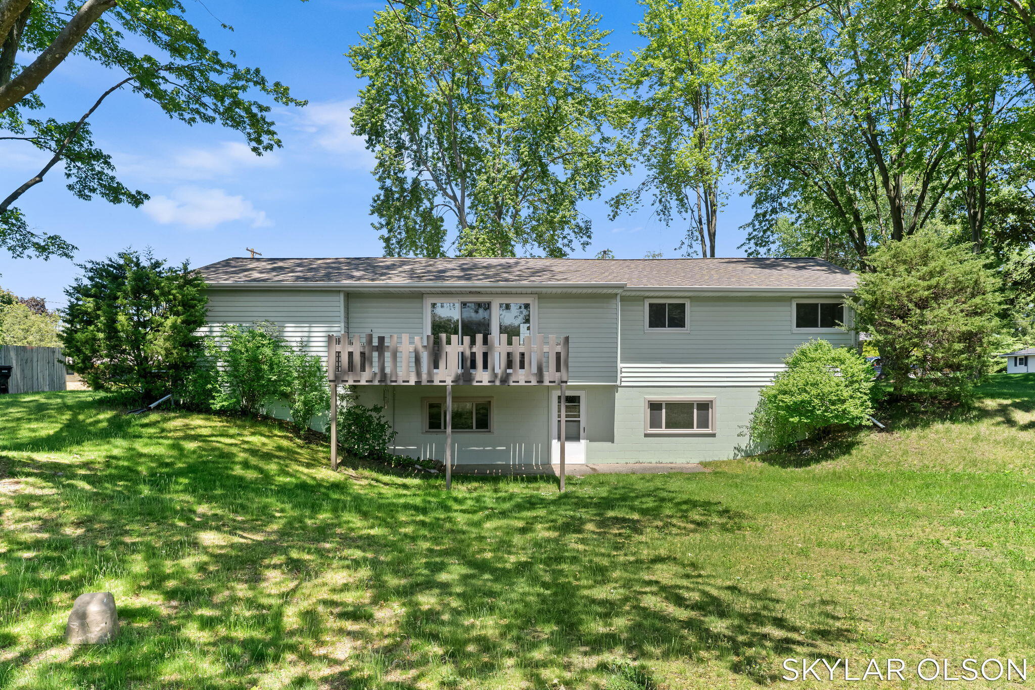 2467 Kimberly Muskegon MI 49444