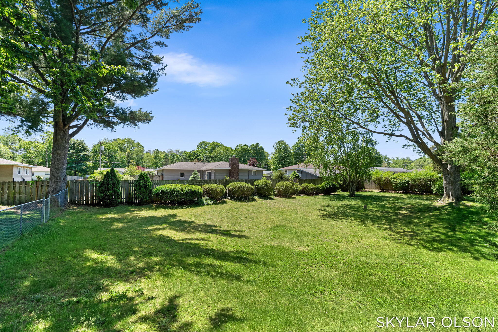 2467 Kimberly Muskegon MI 49444