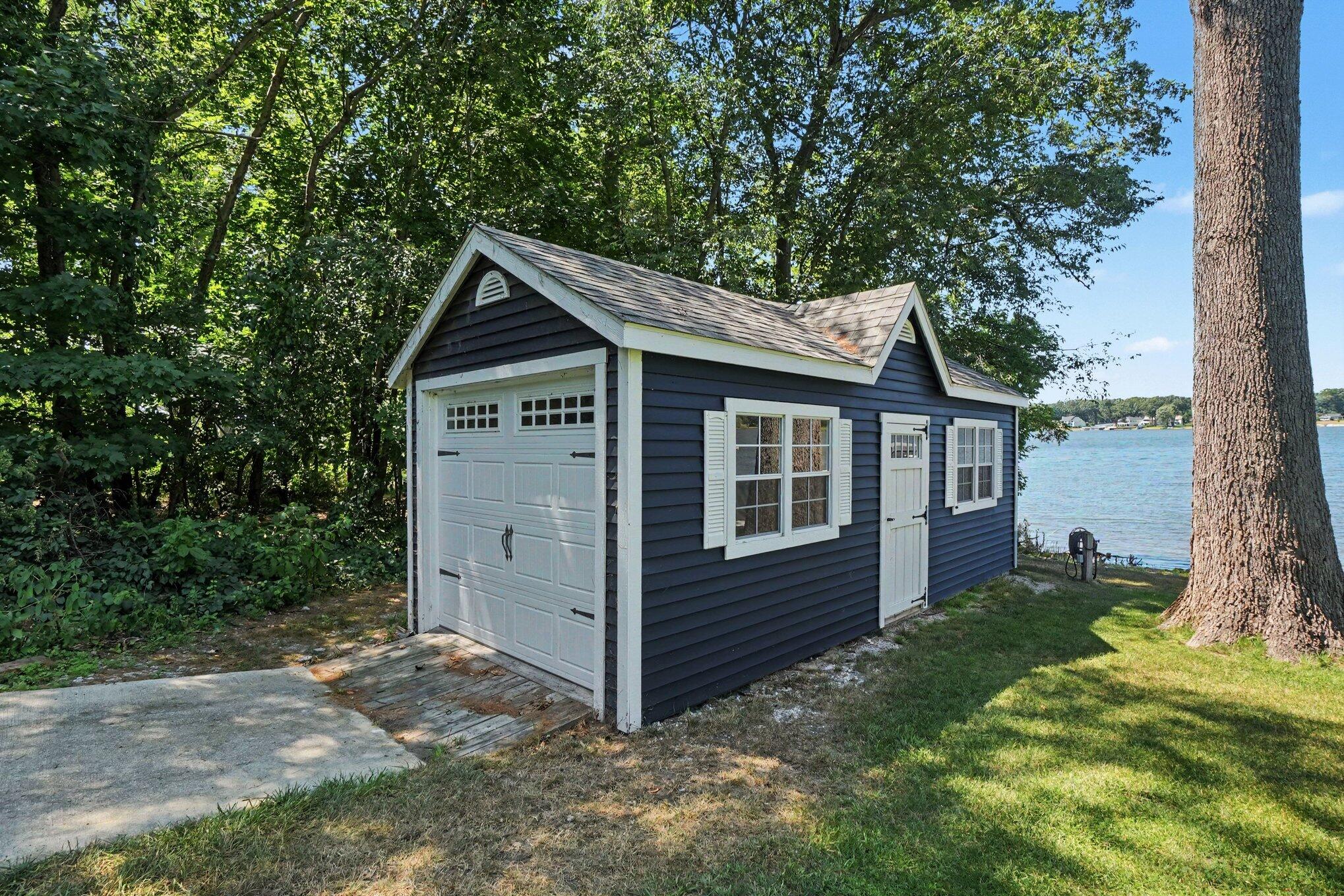 610 Ray Street Muskegon MI 49445