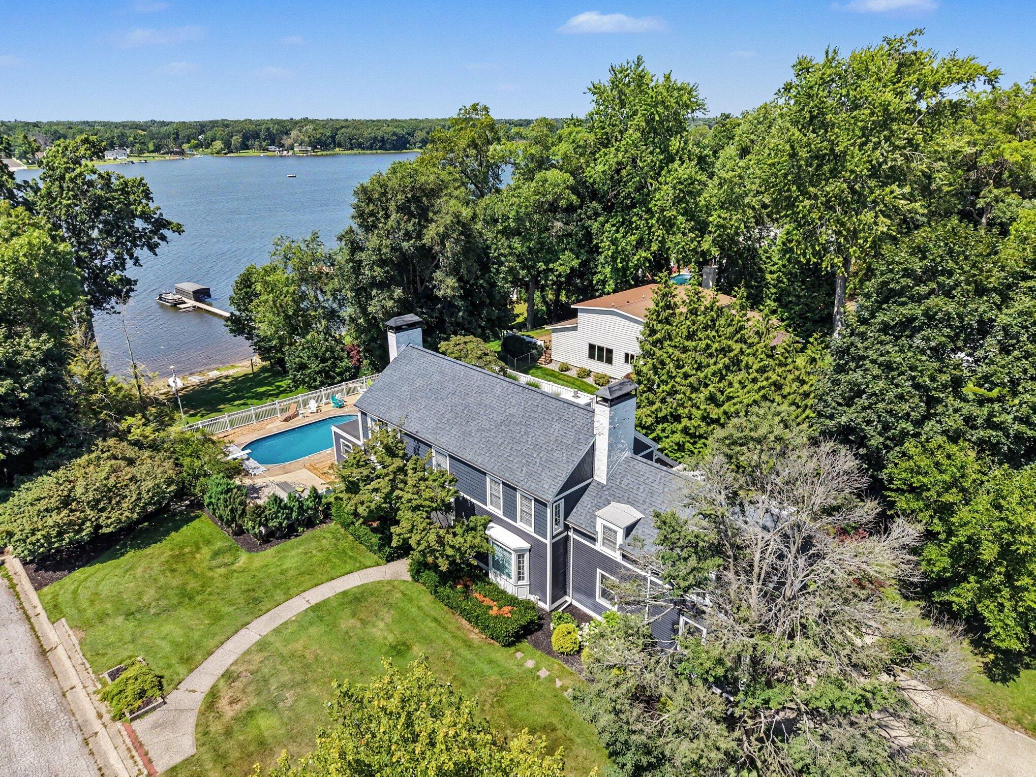 610 Ray Street Muskegon MI 49445