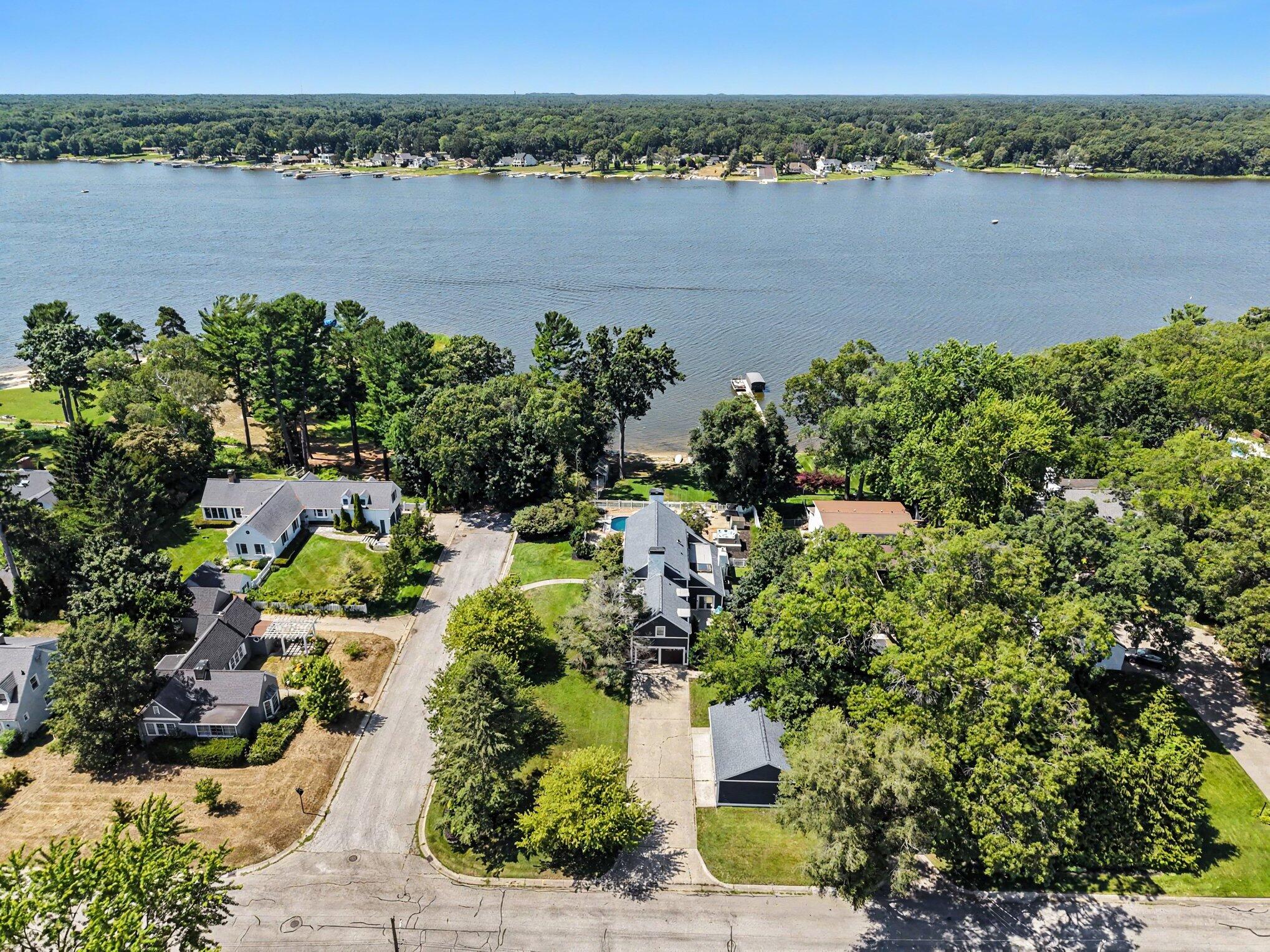 610 Ray Street Muskegon MI 49445