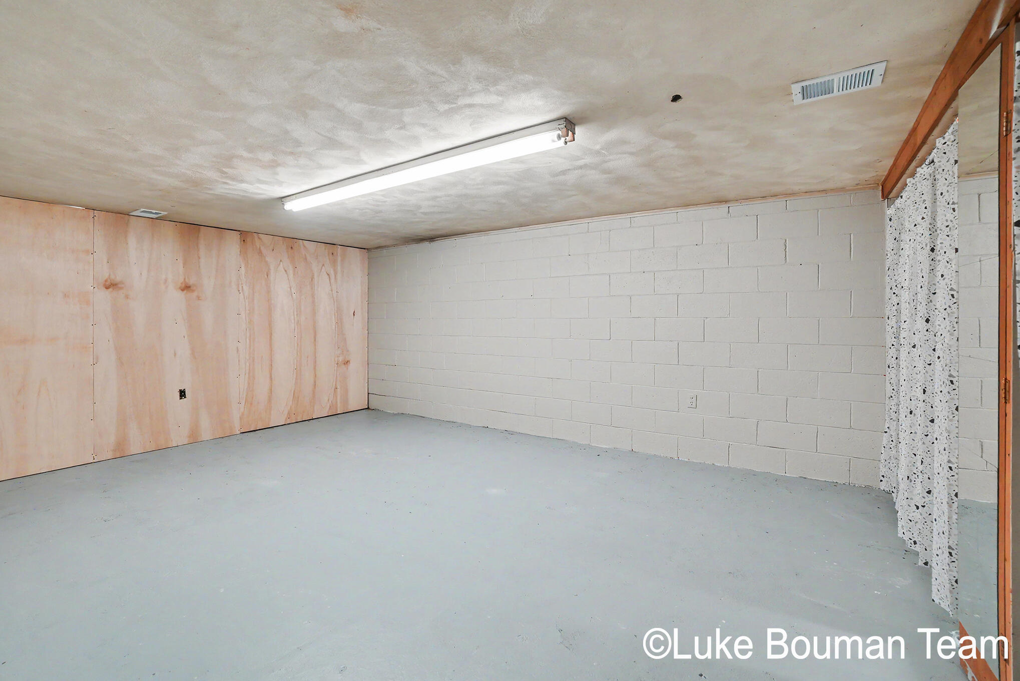 279 Aniline Avenue N Holland MI 49424