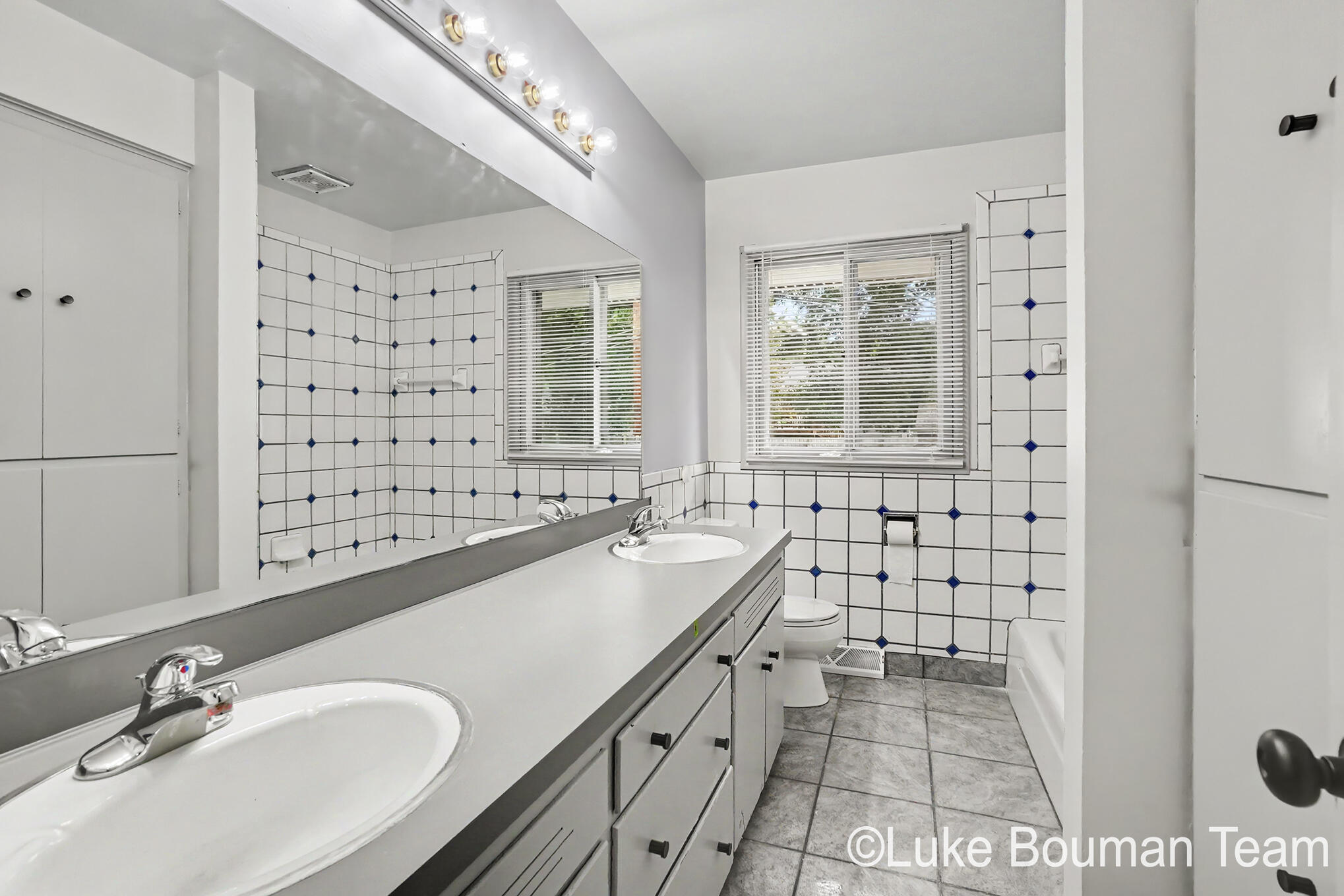 279 Aniline Avenue N Holland MI 49424