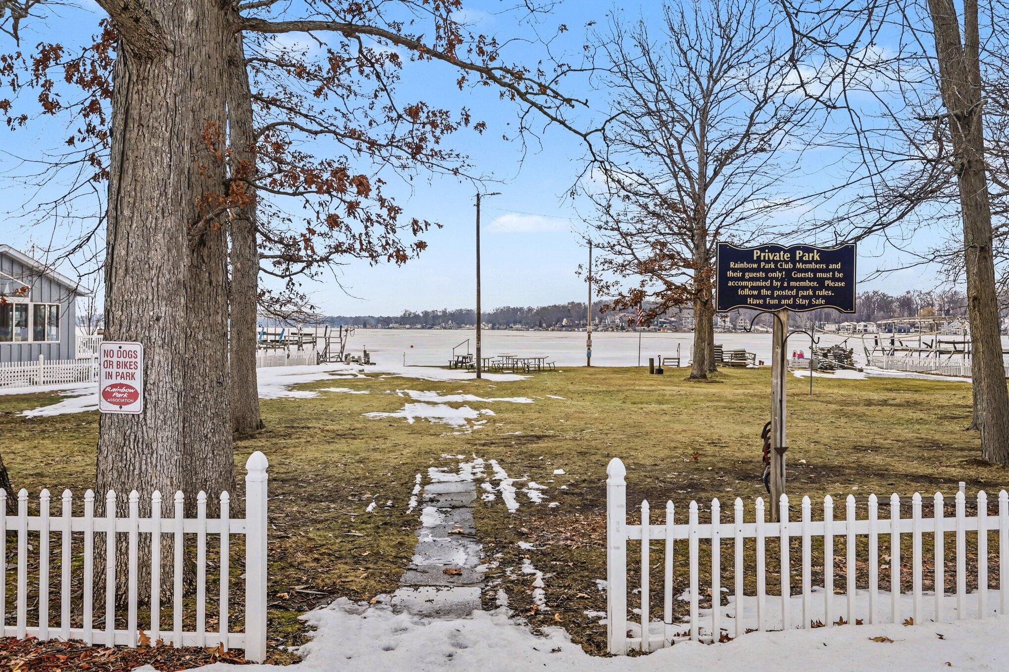 50389 E Lake Shore Drive Dowagiac MI 49047