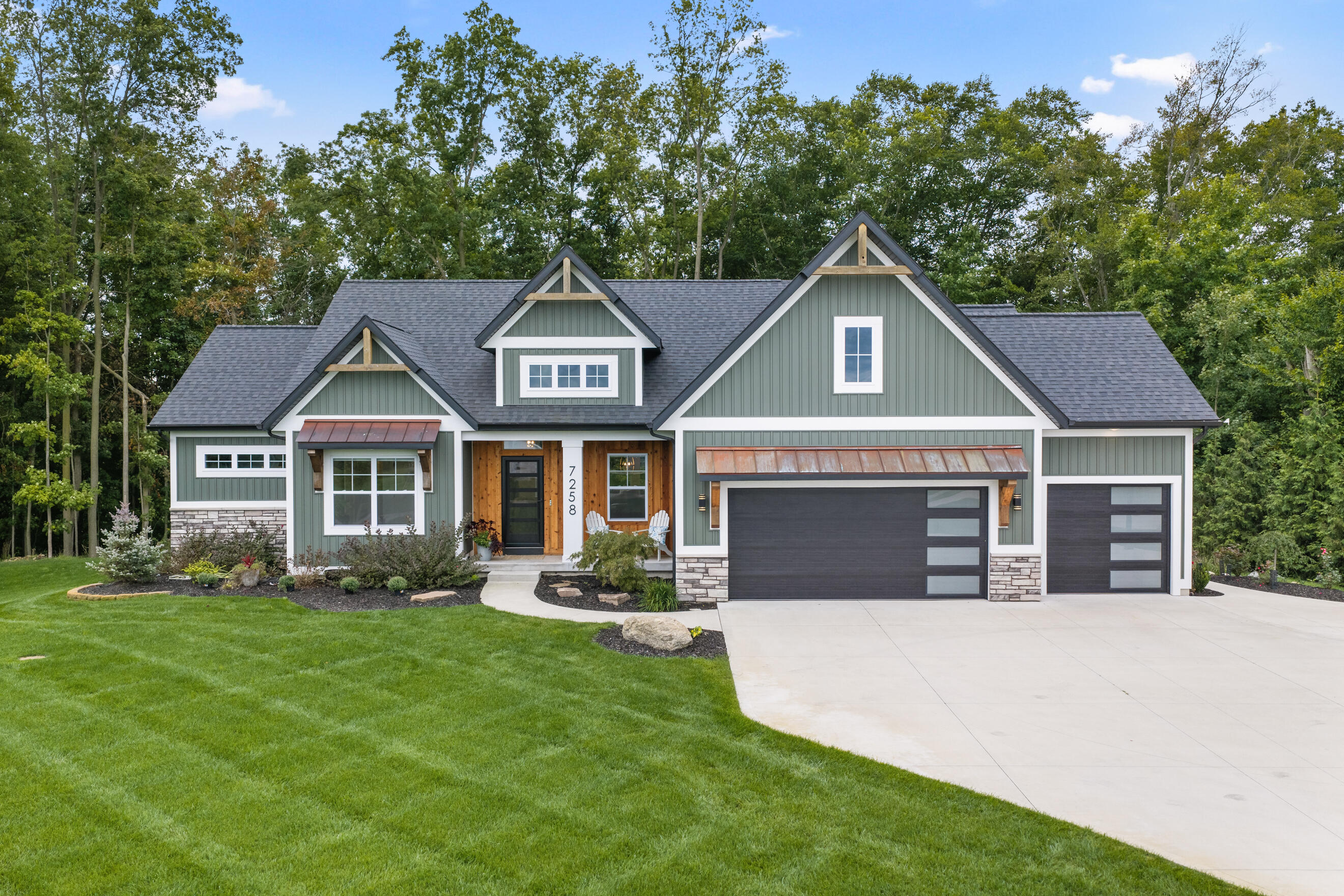 7258 Crossridge Drive SE Grand Rapids MI 49512