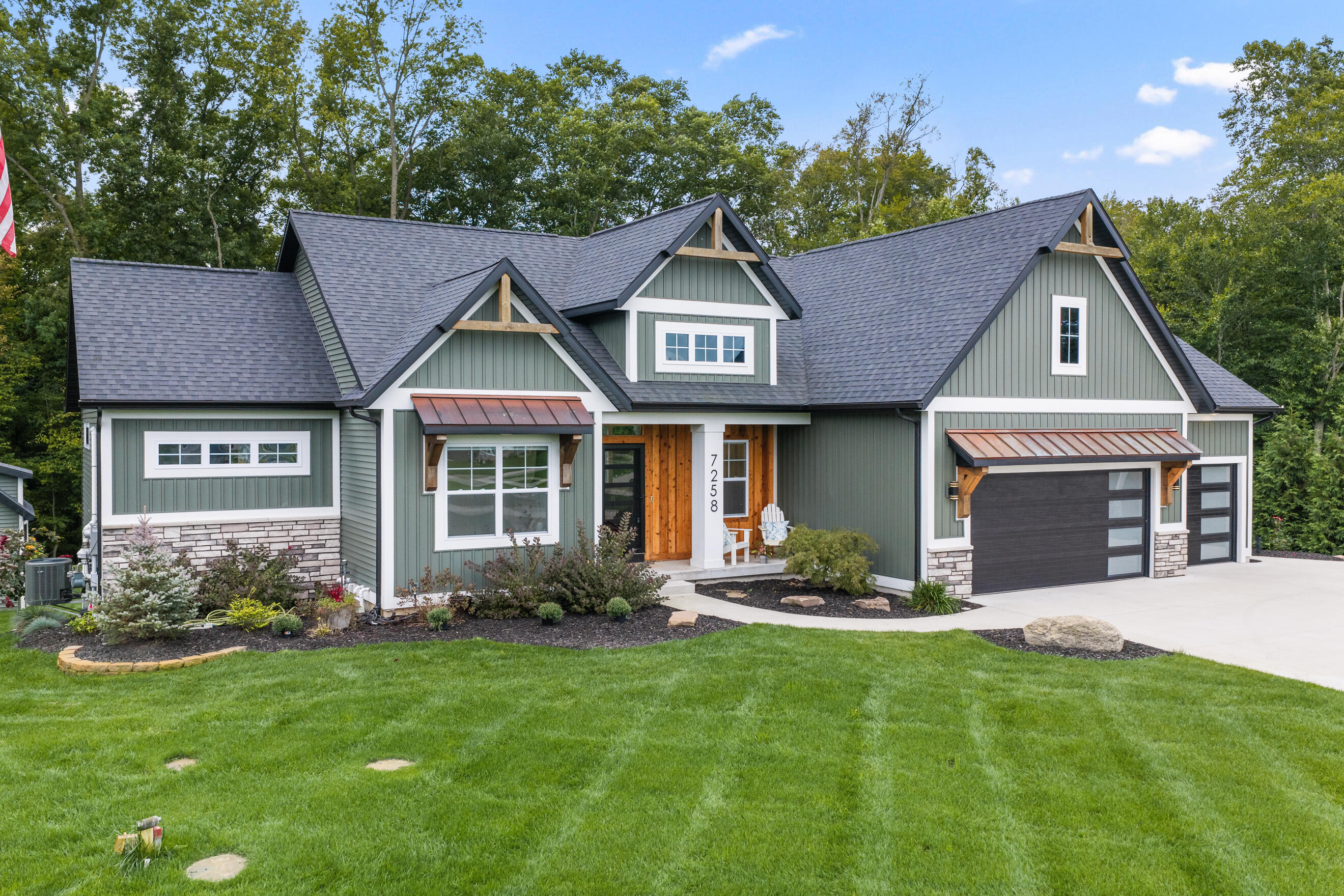 7258 Crossridge Drive SE Grand Rapids MI 49512
