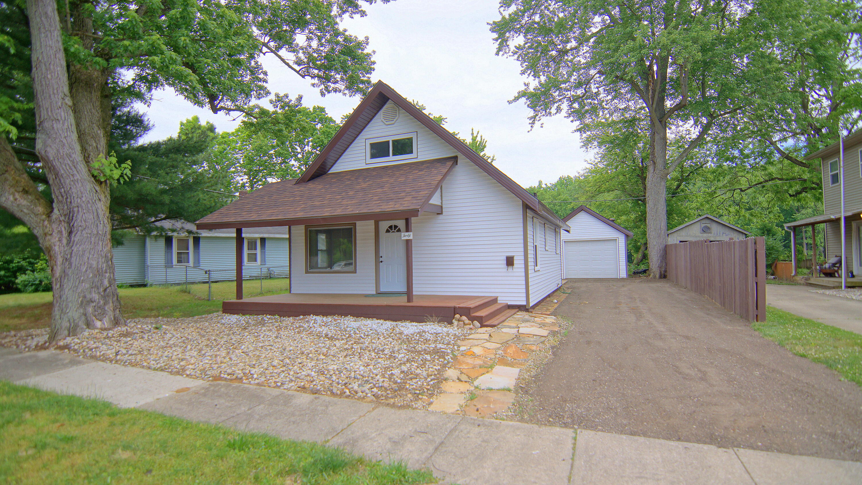 40 River Street Niles MI 49120