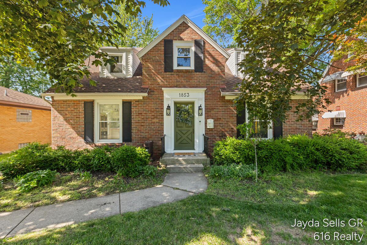 1853 Leonard Street NW Grand Rapids MI 49504