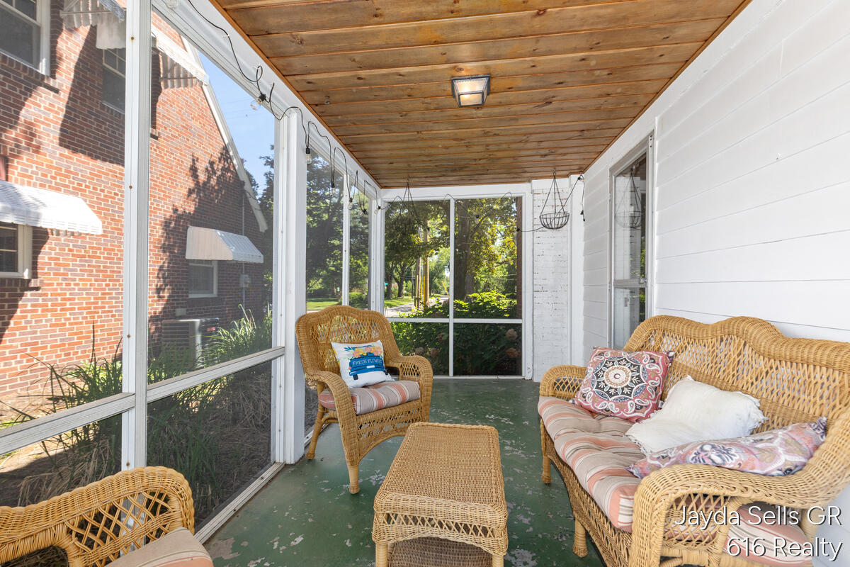 1853 Leonard Street NW Grand Rapids MI 49504