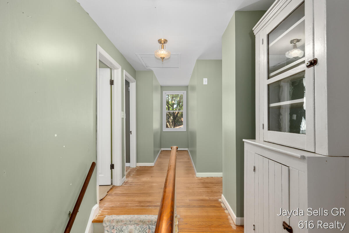 1853 Leonard Street NW Grand Rapids MI 49504