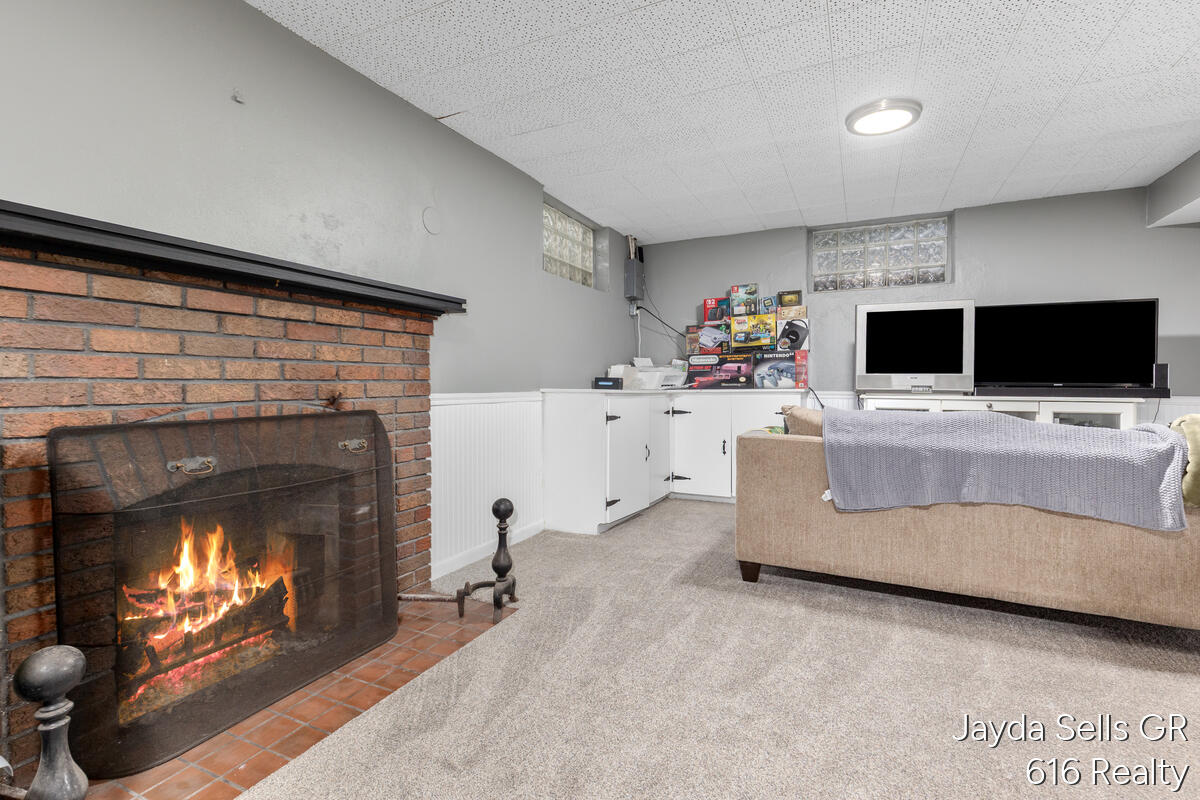 1853 Leonard Street NW Grand Rapids MI 49504