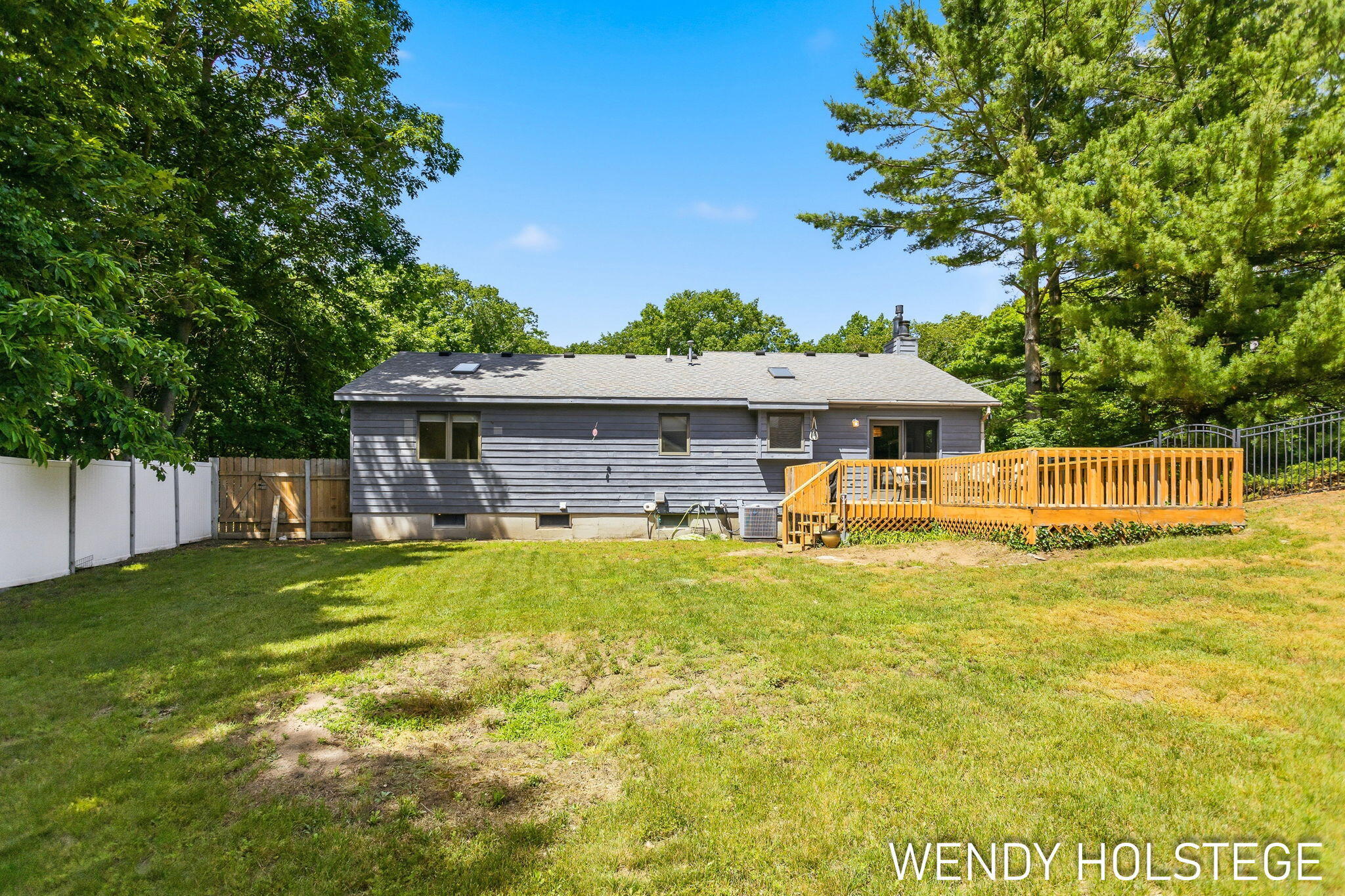 2135 Lakeridge Drive Holland MI 49424