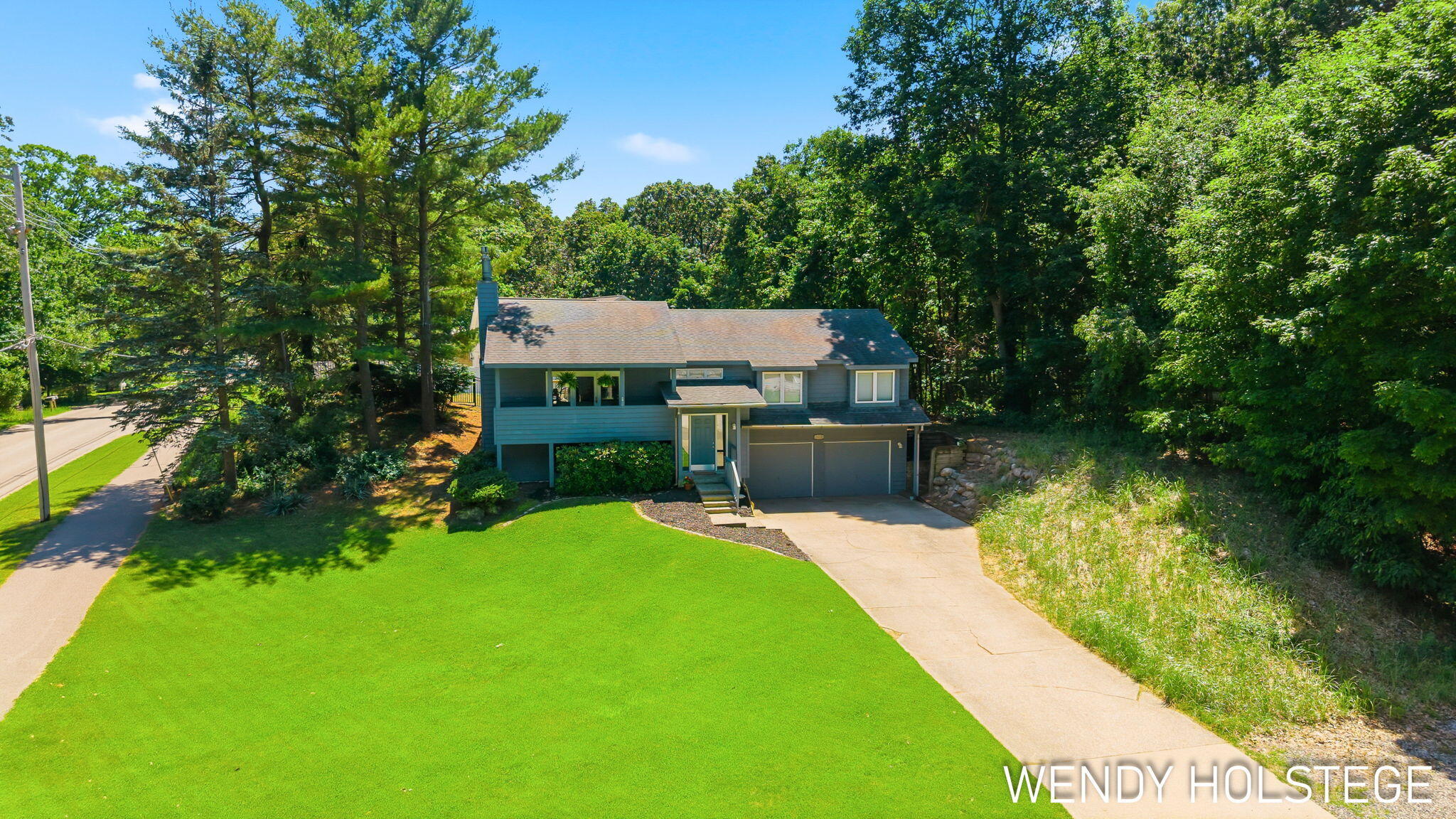 2135 Lakeridge Drive Holland MI 49424