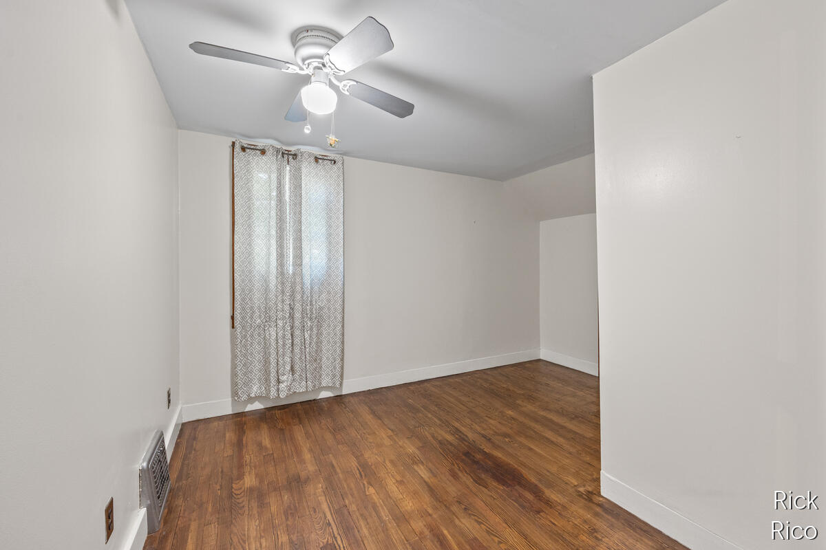 2246 Harding Avenue Muskegon MI 49441