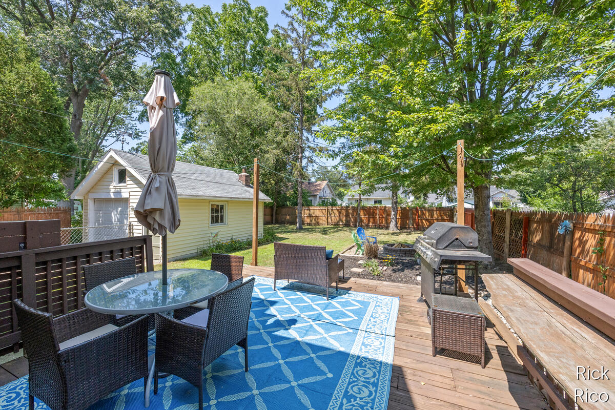 2246 Harding Avenue Muskegon MI 49441