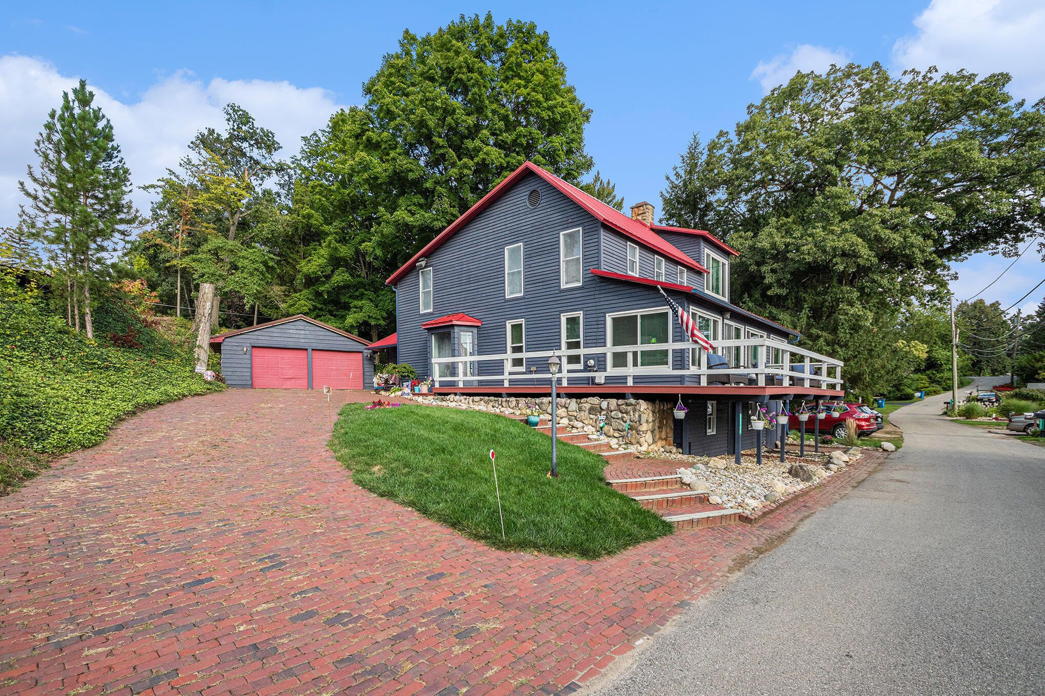 55945 Inn D Inn Drive Dowagiac MI 49047