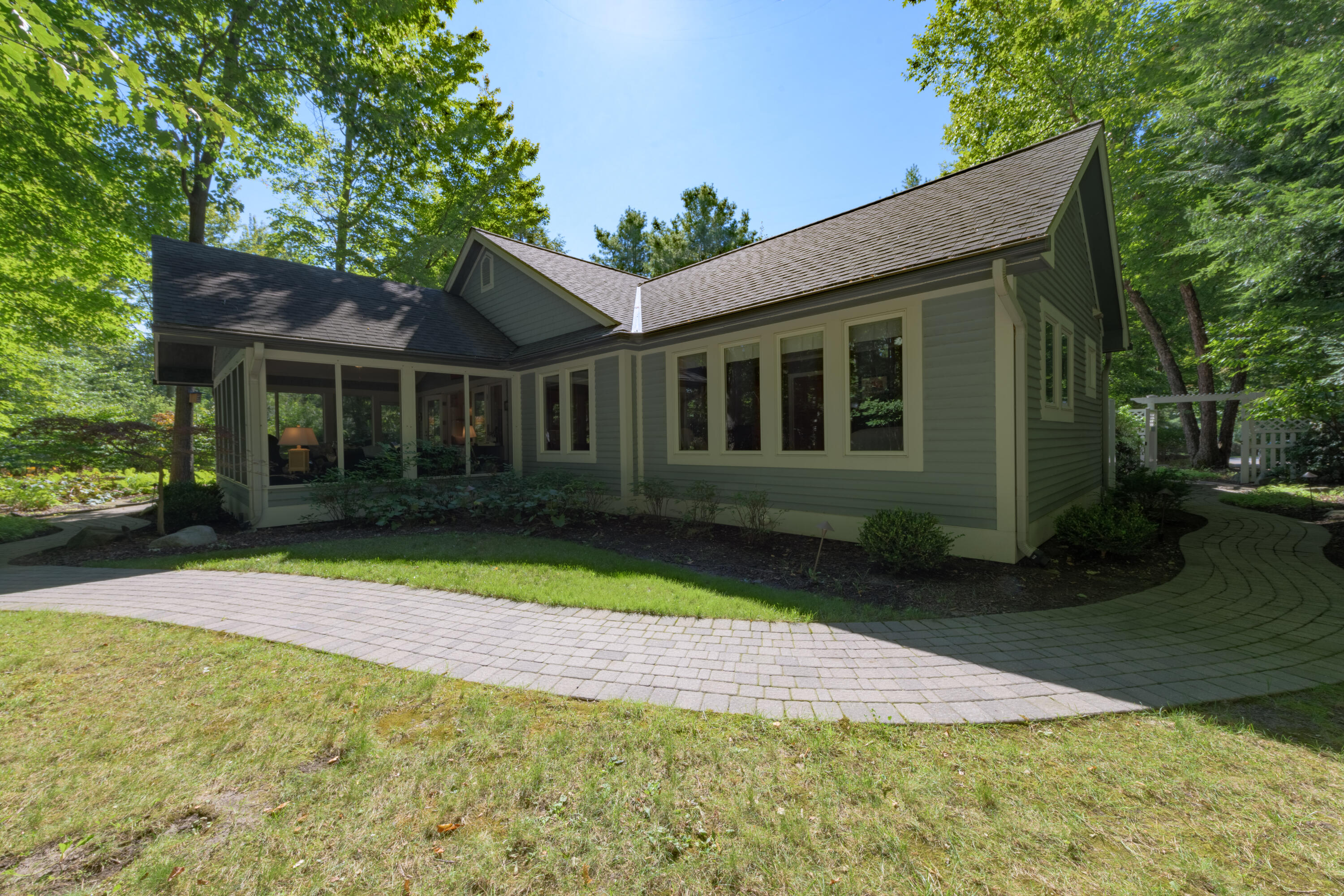 848 W Center Street Douglas MI 49406