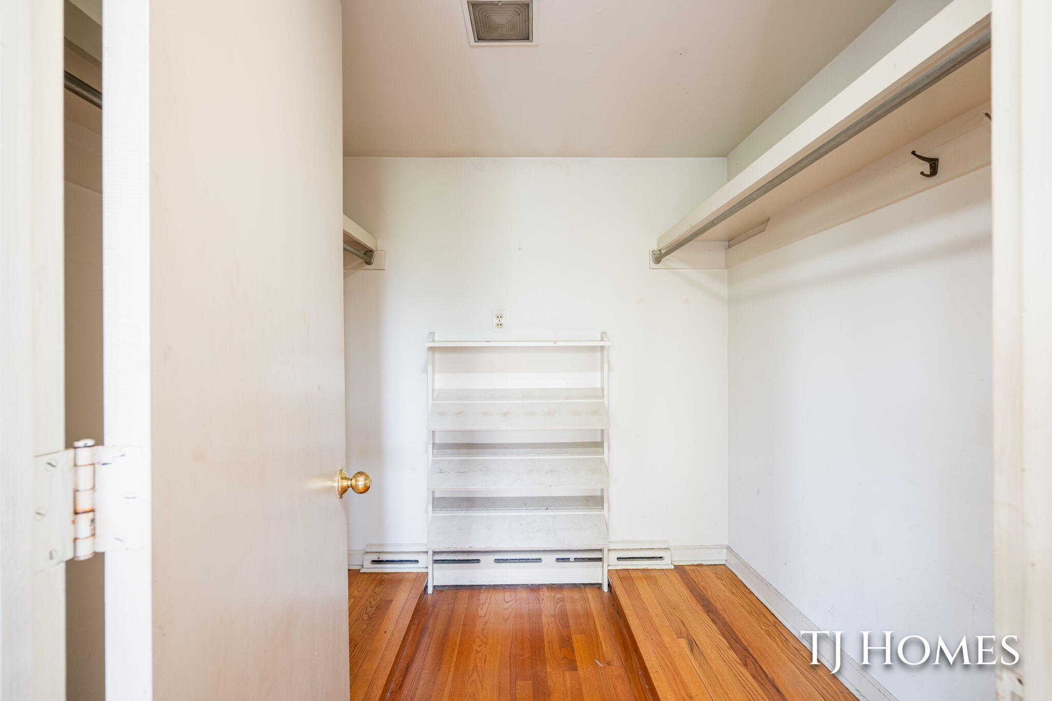 2914 Cascade Road SE Grand Rapids MI 49506