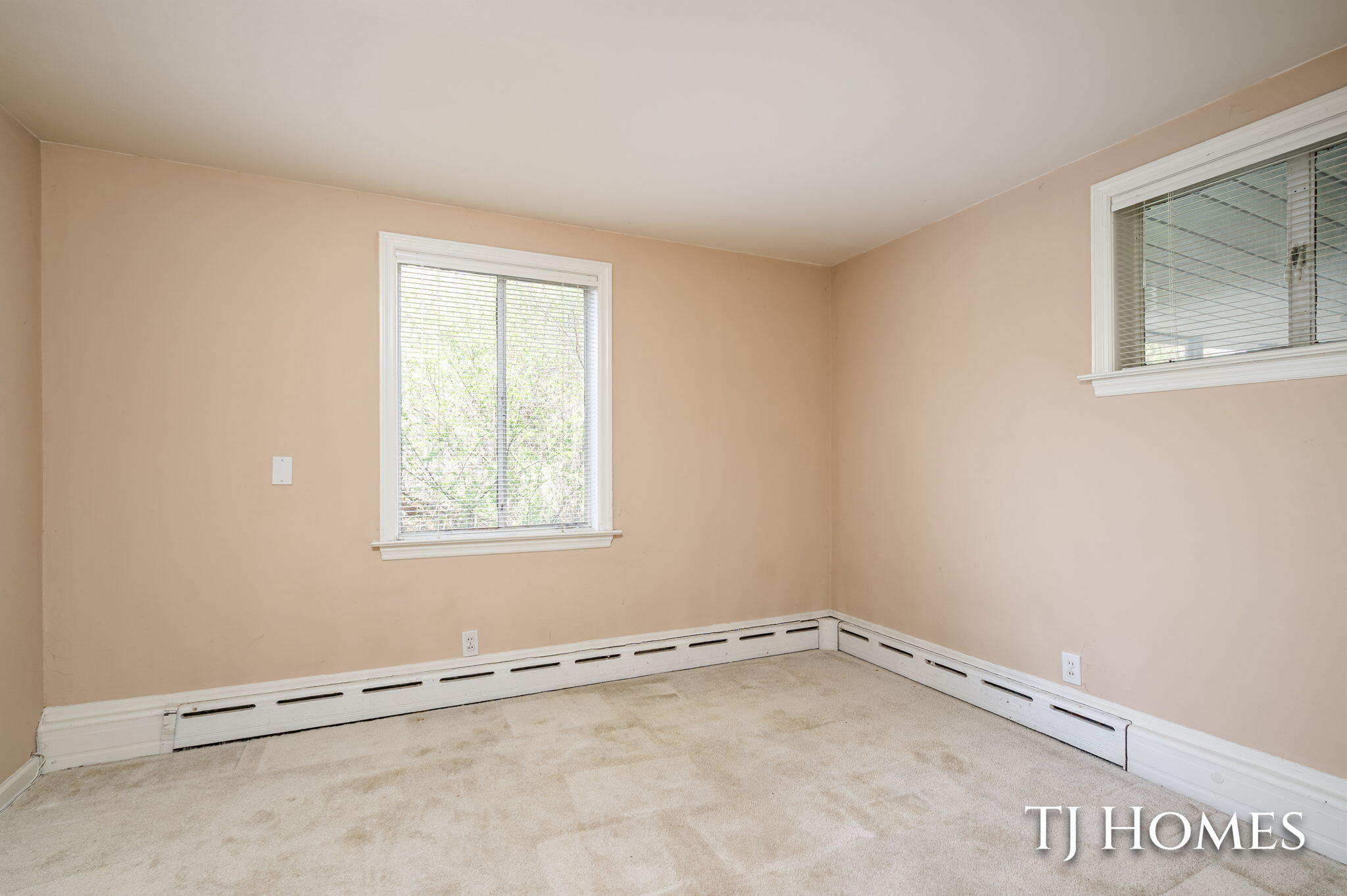 2914 Cascade Road SE Grand Rapids MI 49506