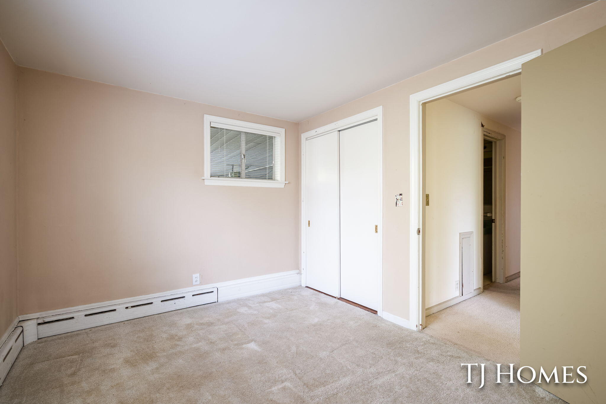 2914 Cascade Road SE Grand Rapids MI 49506