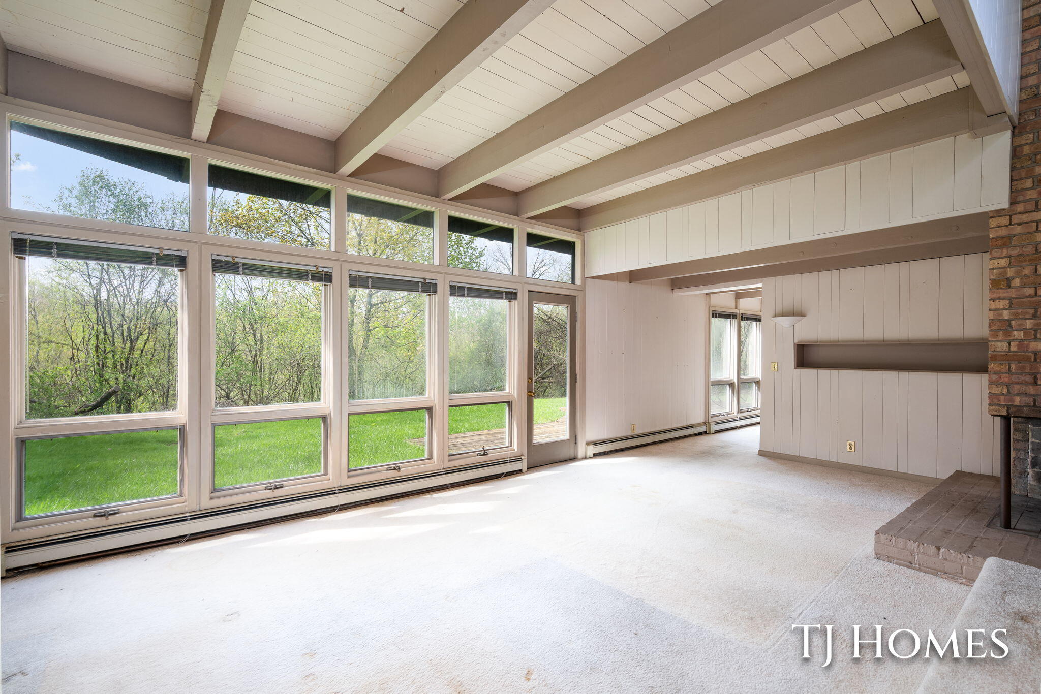 2914 Cascade Road SE Grand Rapids MI 49506