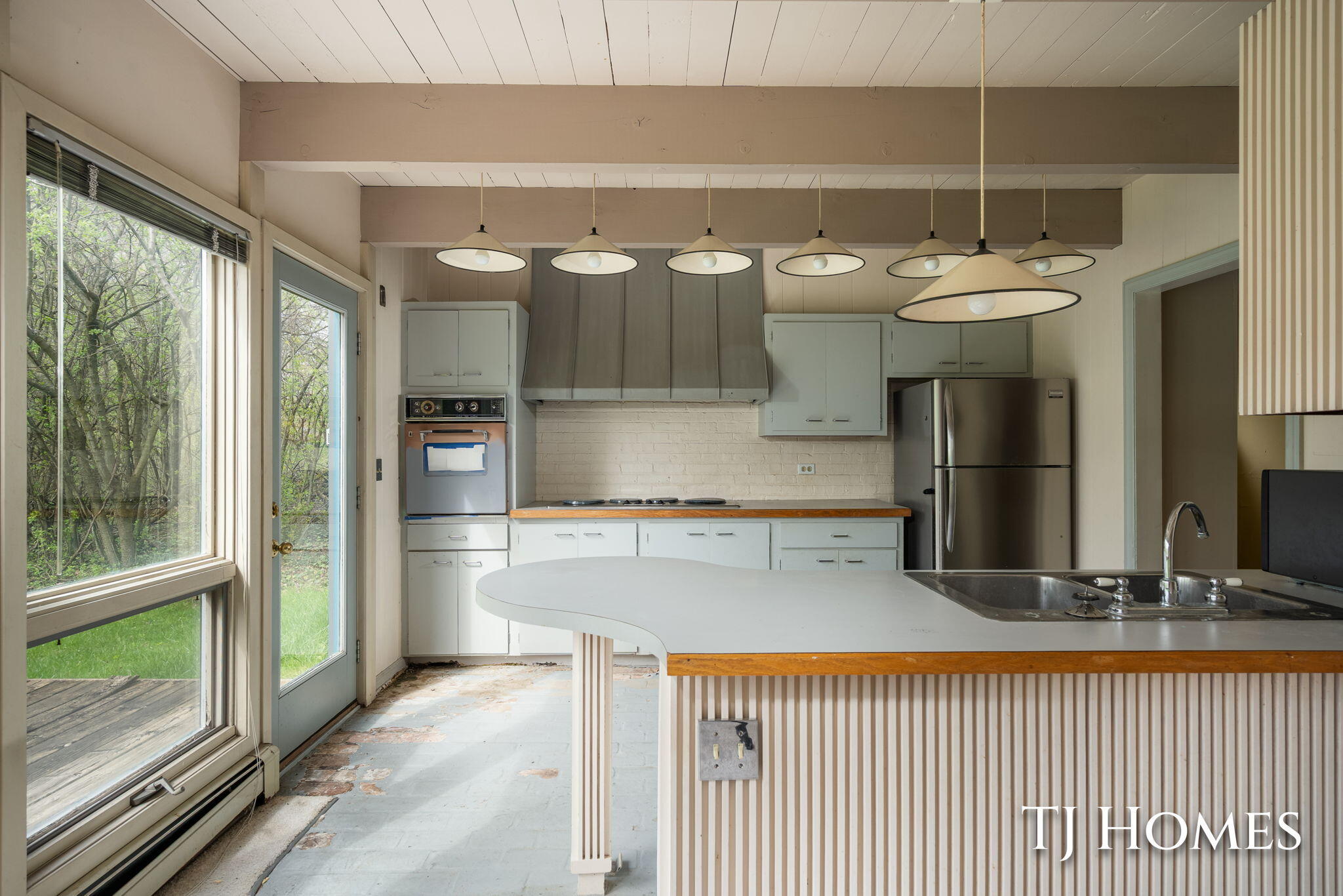 2914 Cascade Road SE Grand Rapids MI 49506