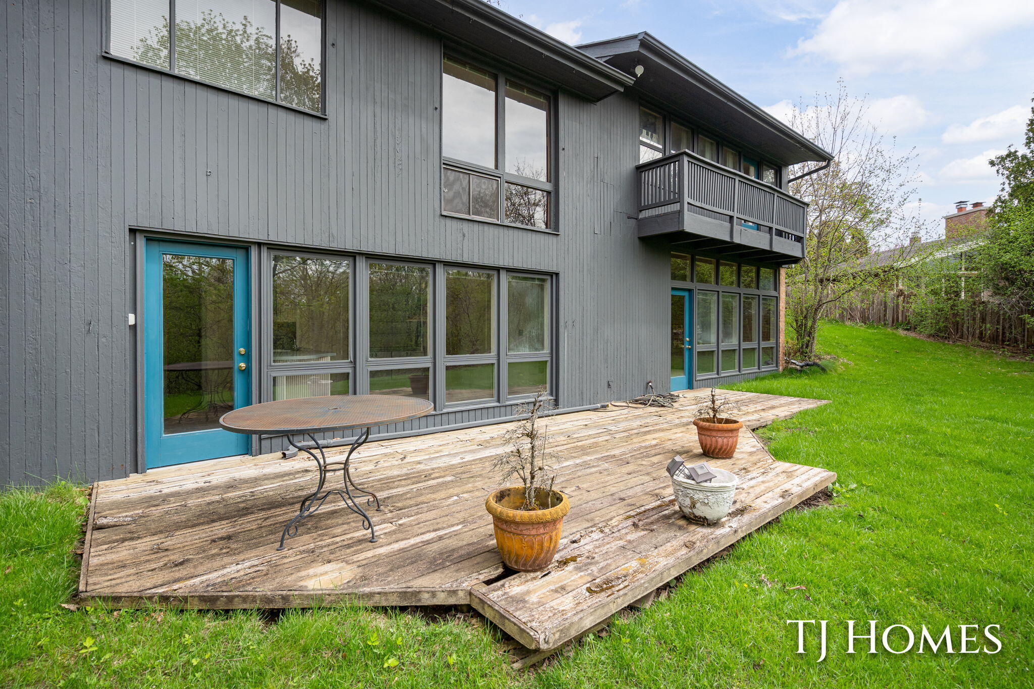 2914 Cascade Road SE Grand Rapids MI 49506
