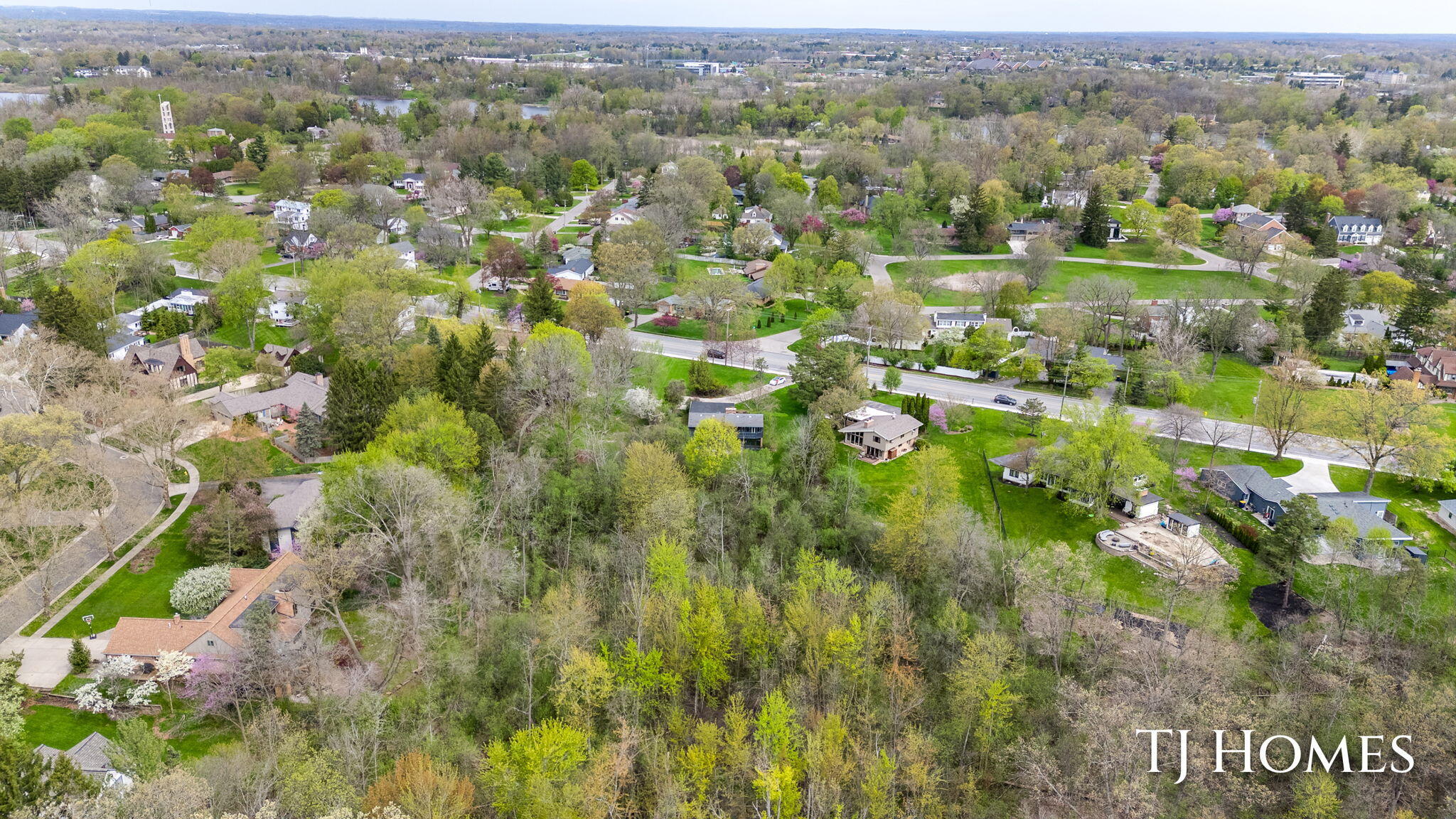 2914 Cascade Road SE Grand Rapids MI 49506