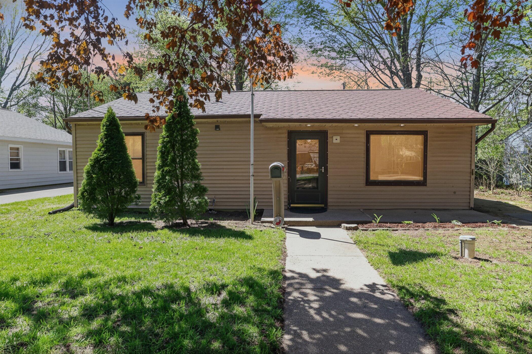 1893 Lewis Drive Niles MI 49120