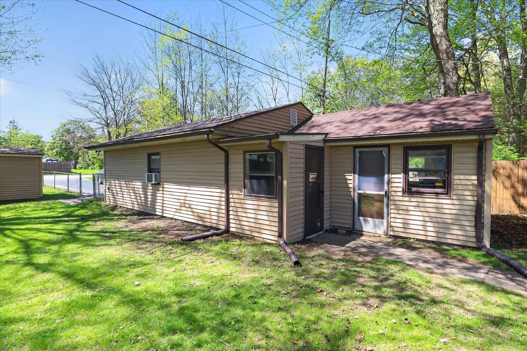 1893 Lewis Drive Niles MI 49120