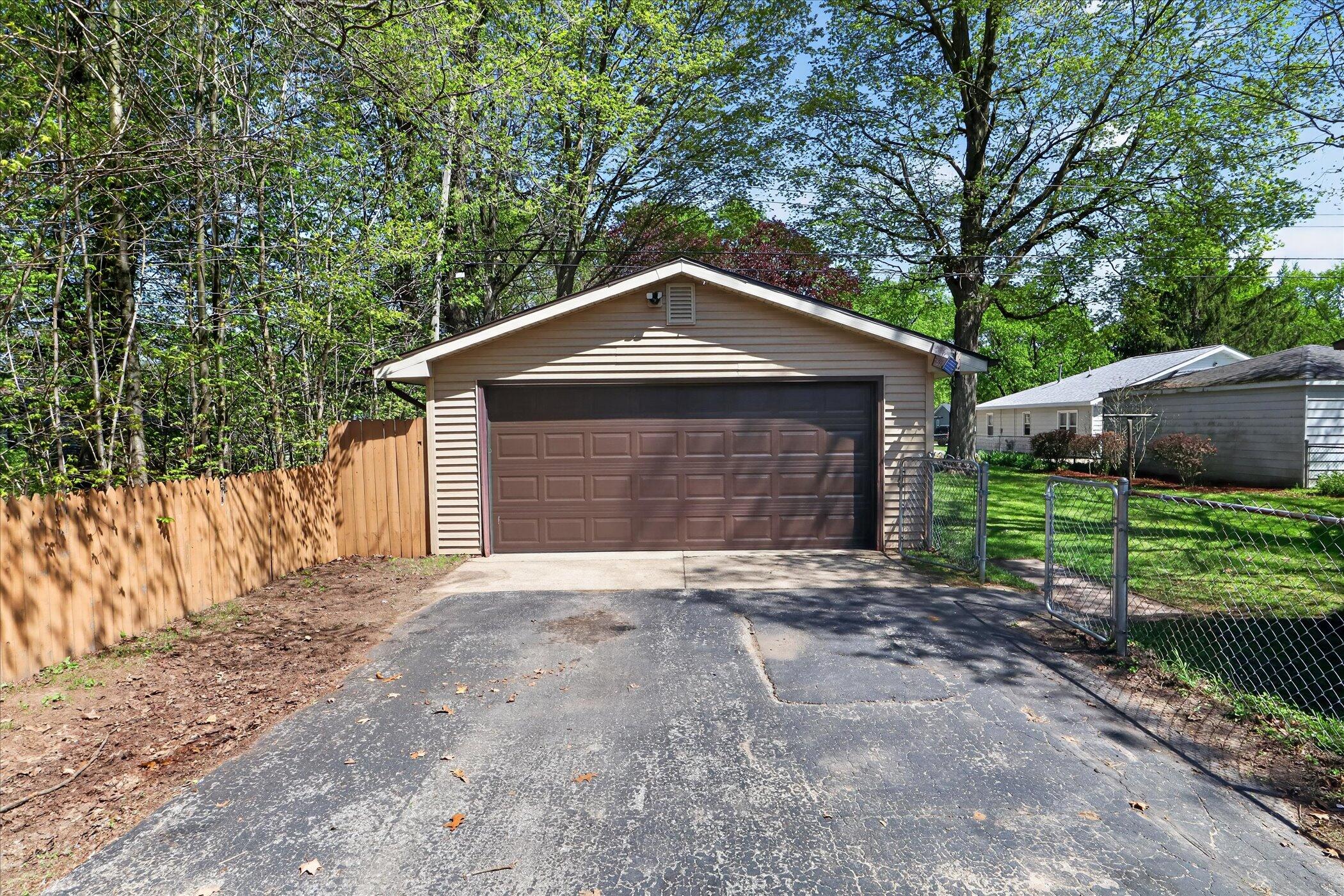 1893 Lewis Drive Niles MI 49120