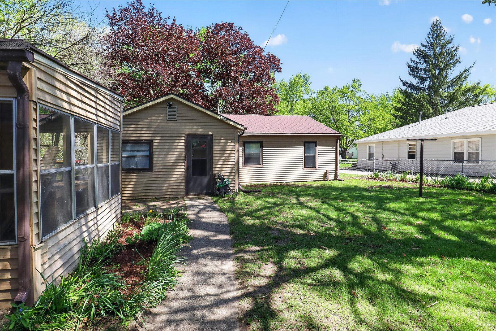 1893 Lewis Drive Niles MI 49120