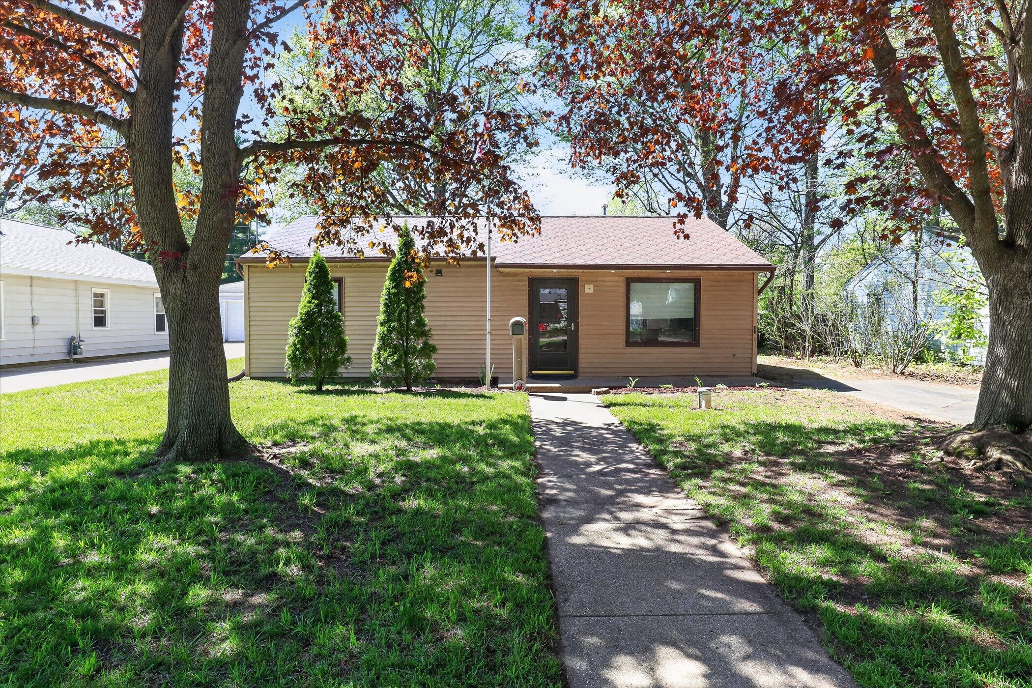 1893 Lewis Drive Niles MI 49120