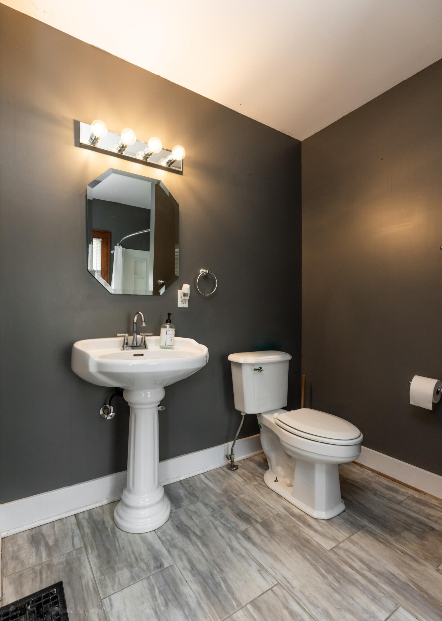 517 Eastern Avenue NE Grand Rapids MI 49503