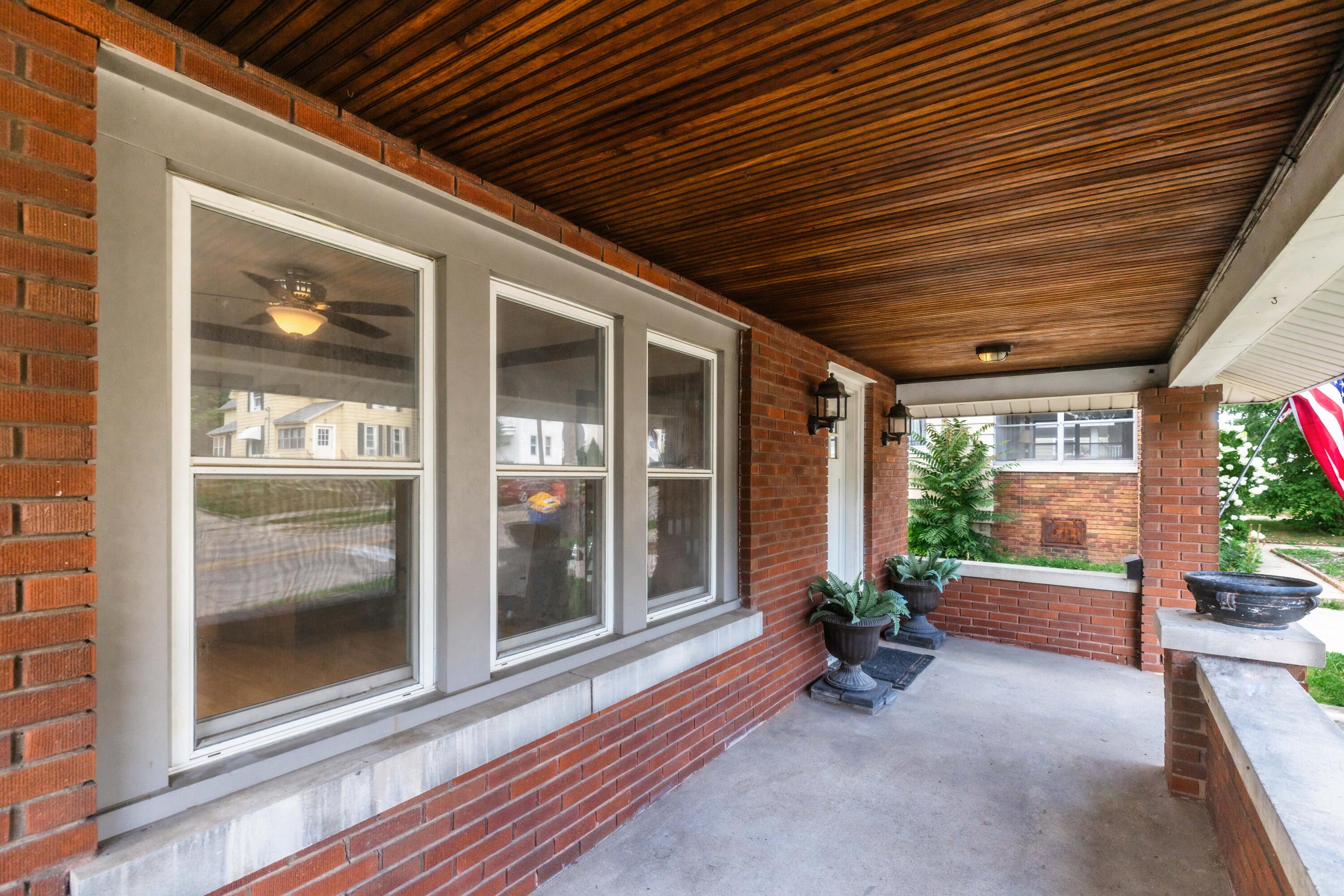 517 Eastern Avenue NE Grand Rapids MI 49503