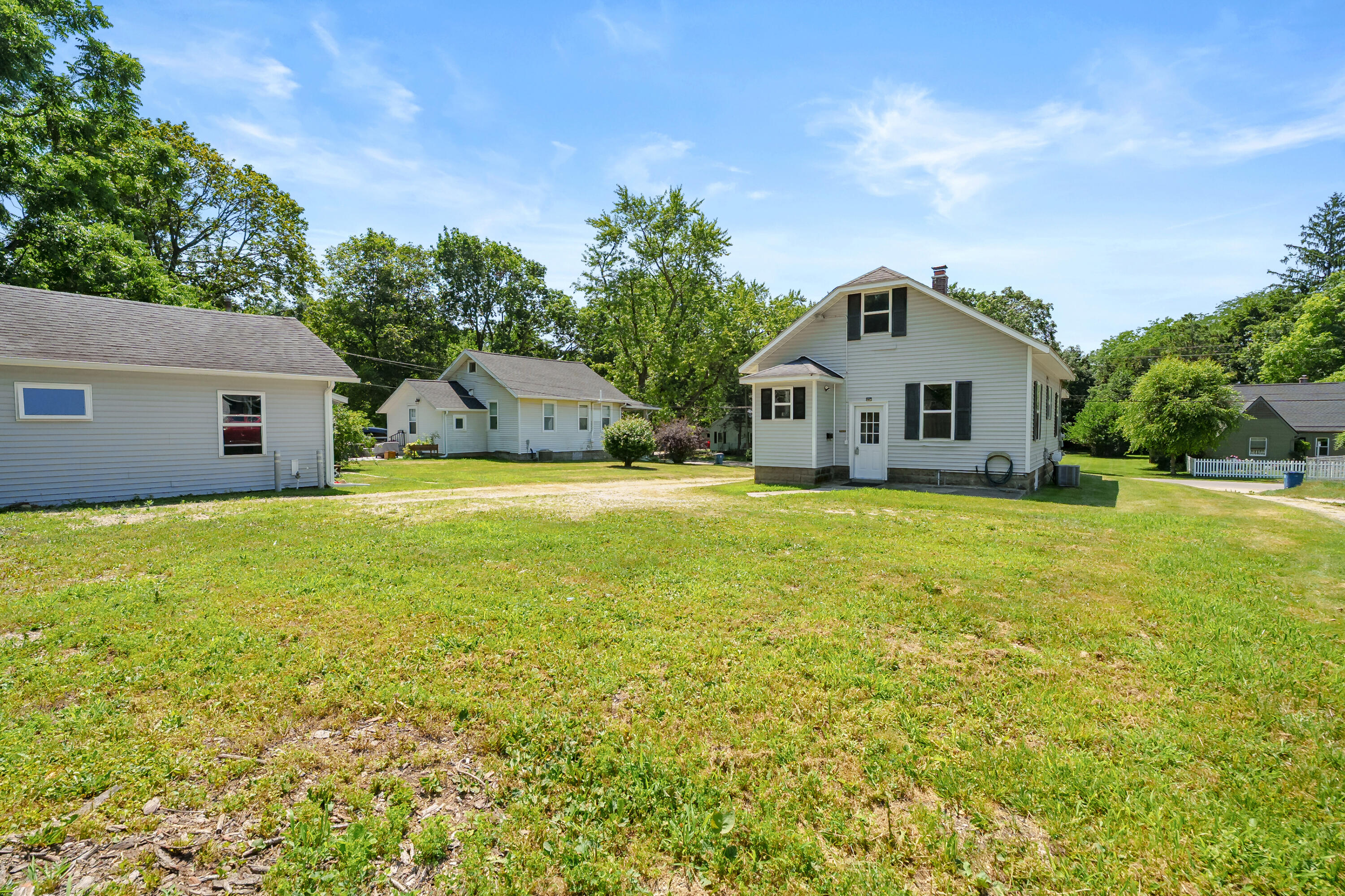 132 & 130 Gilkison Avenue Kalamazoo MI 49006
