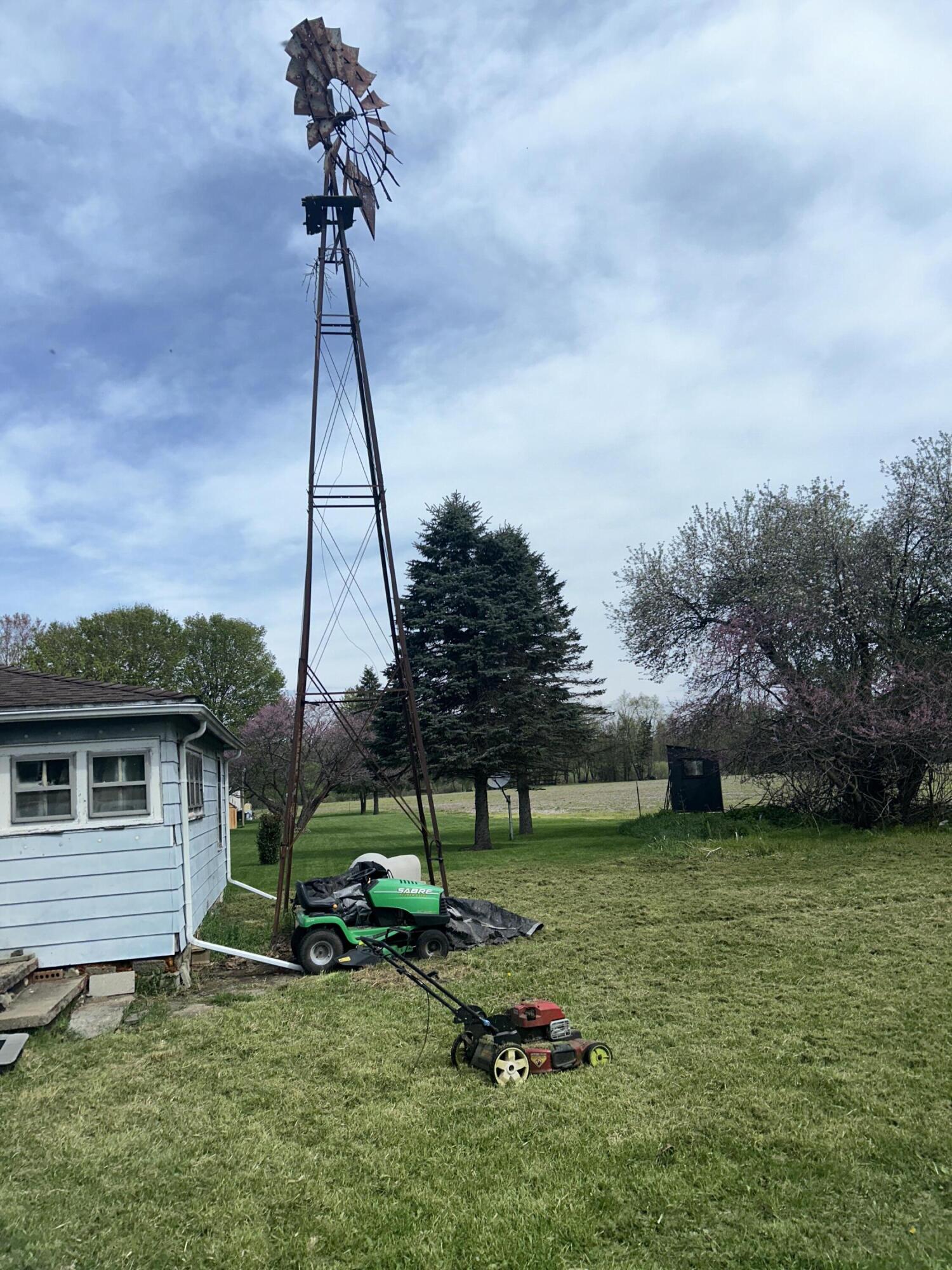 46376 County Road 352 Decatur MI 49045