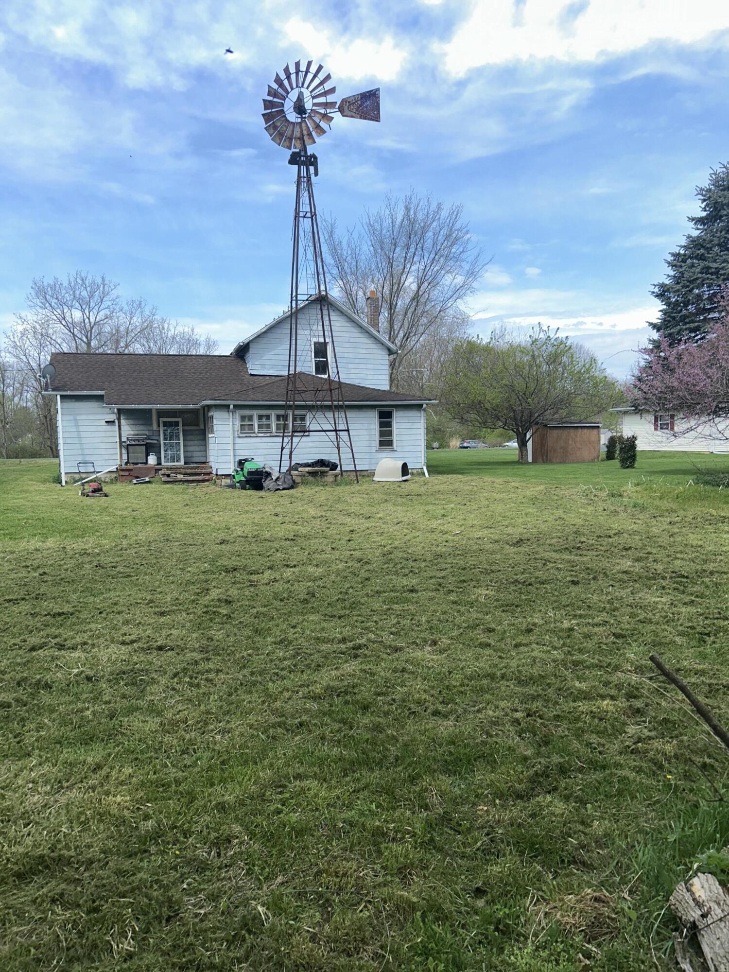 46376 County Road 352 Decatur MI 49045