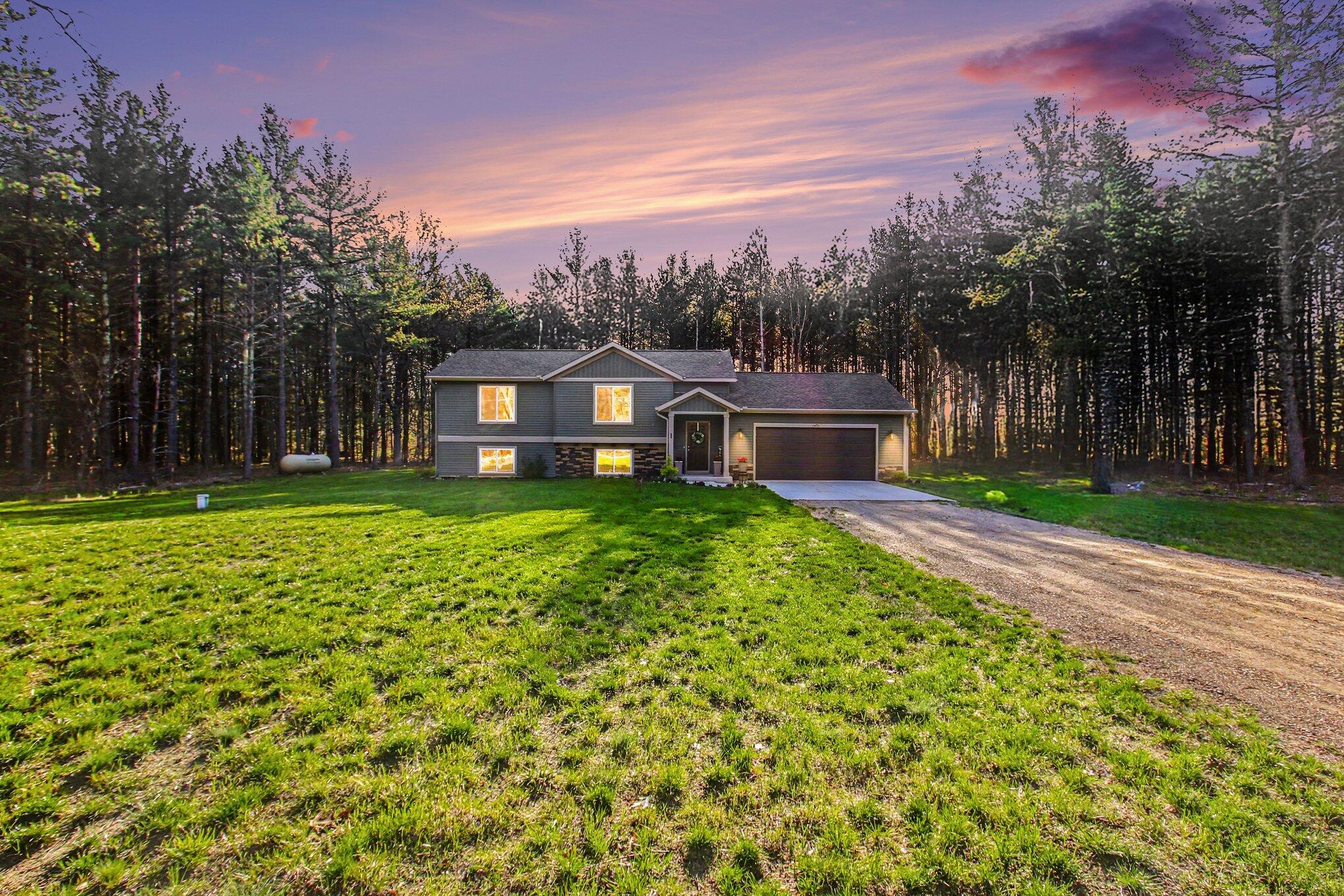 1671 Pineland Path Allegan MI 49010