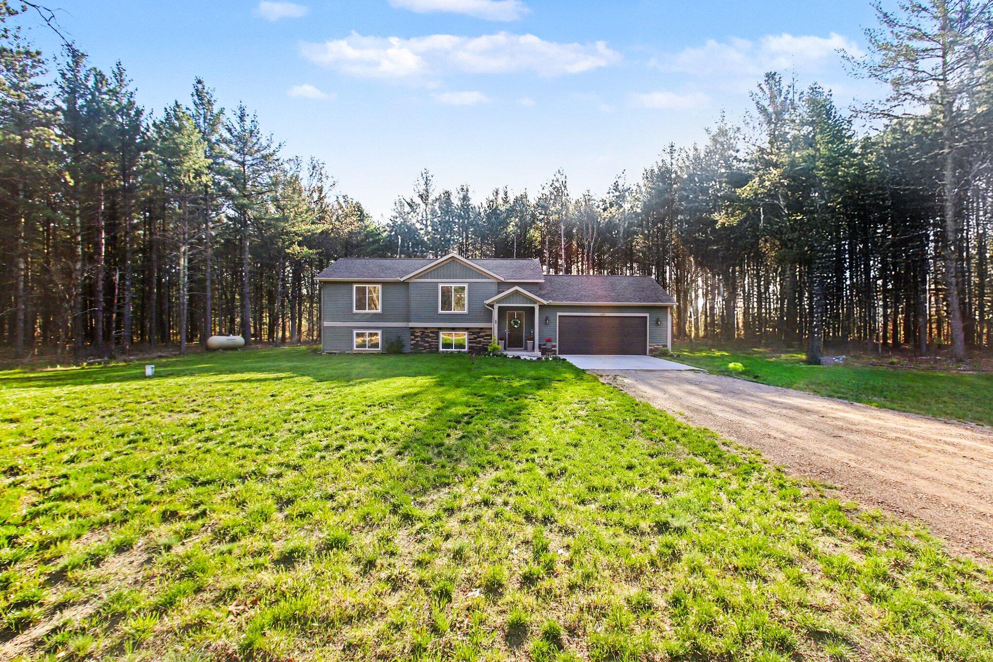 1671 Pineland Path Allegan MI 49010