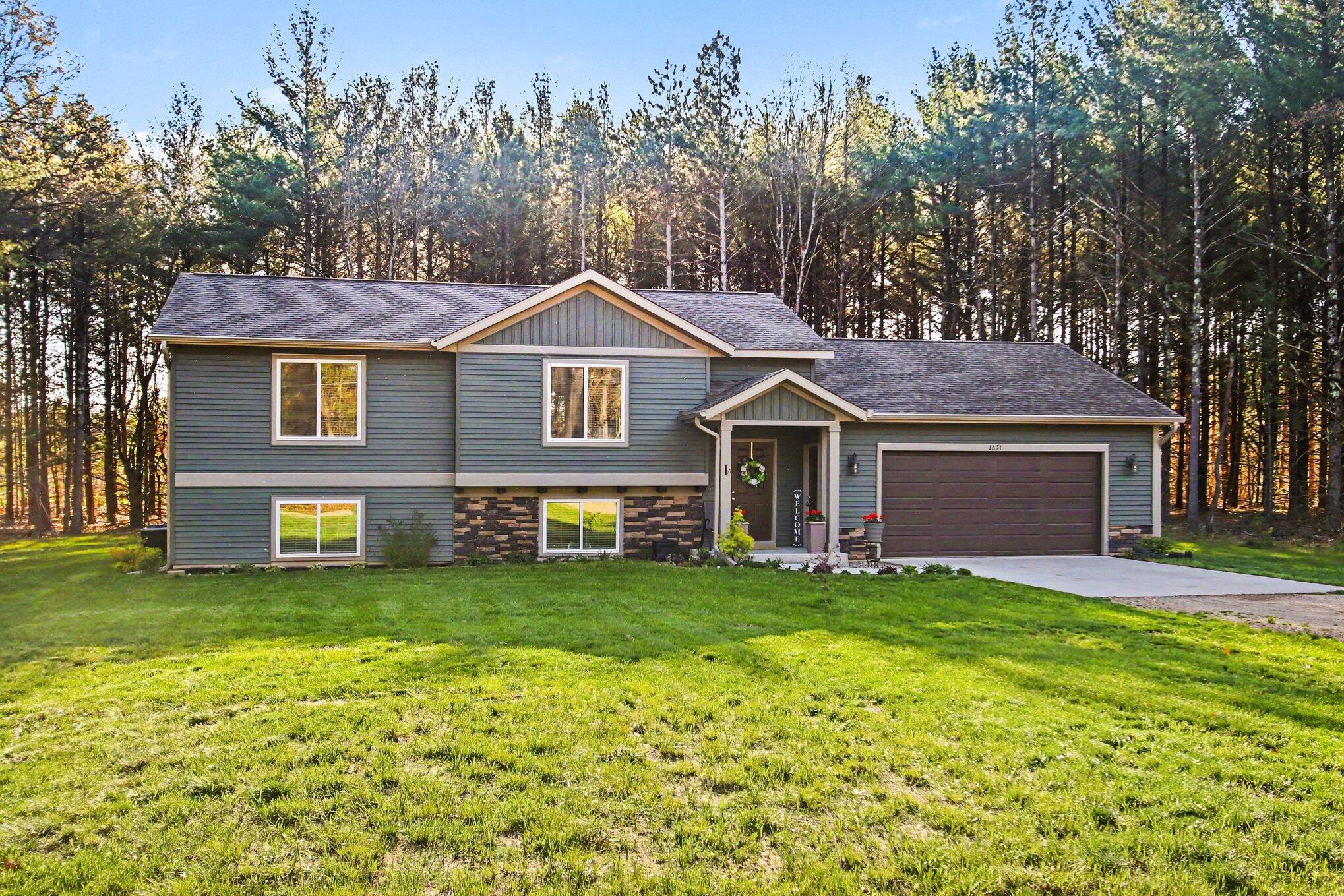 1671 Pineland Path Allegan MI 49010