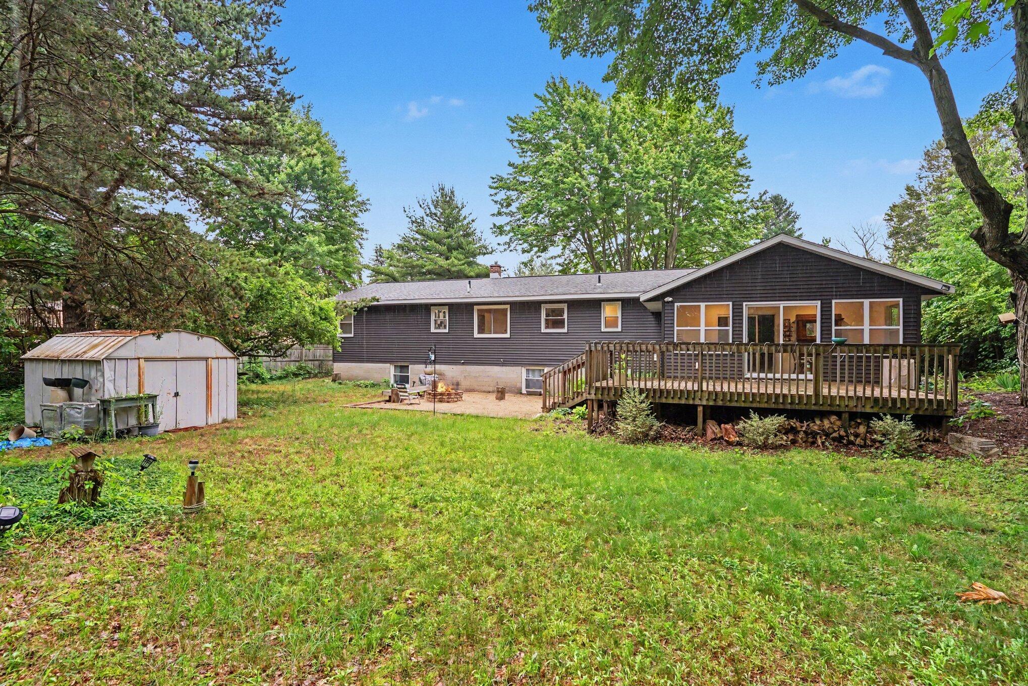 5069 152nd Avenue West Olive MI 49460